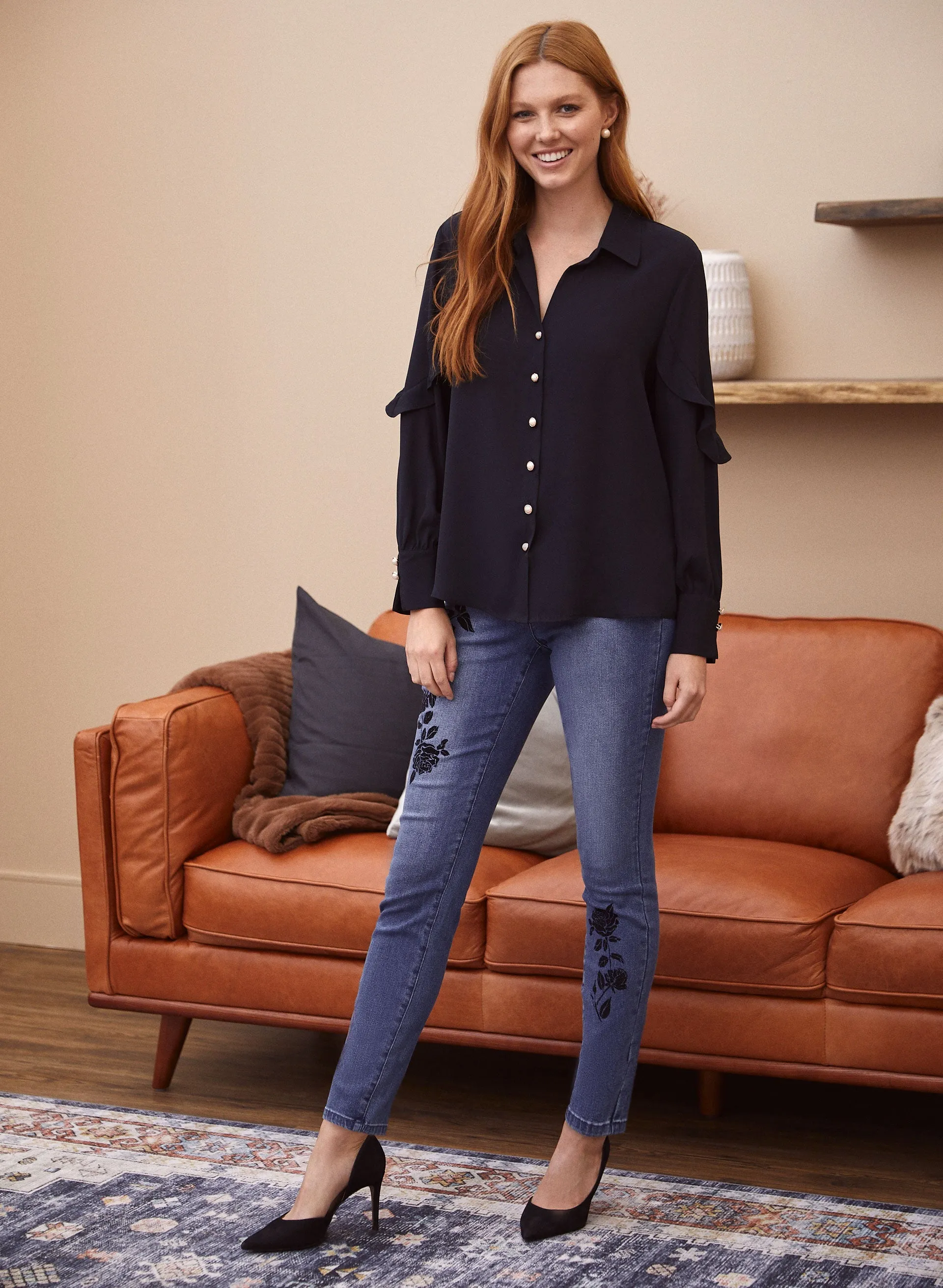 Flower Appliqué Jeans sold by Laura product image thumbnail 3