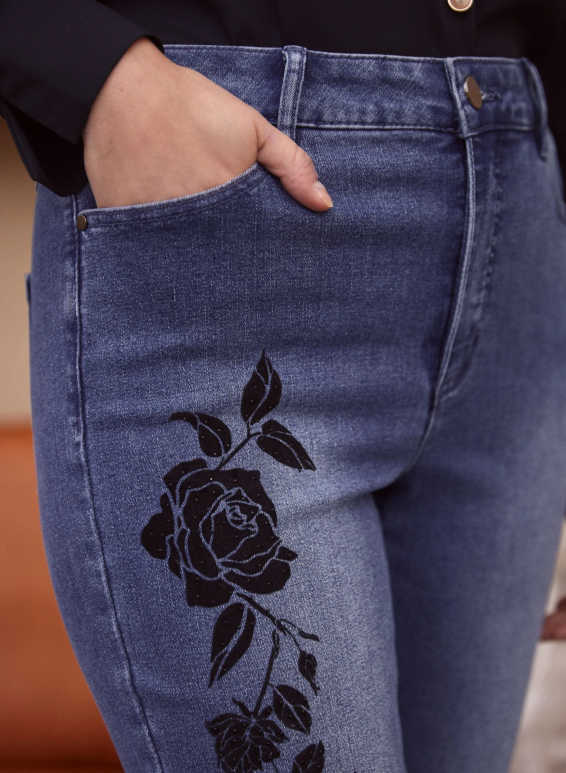 Flower Appliqué Jeans sold by Laura product image thumbnail 4
