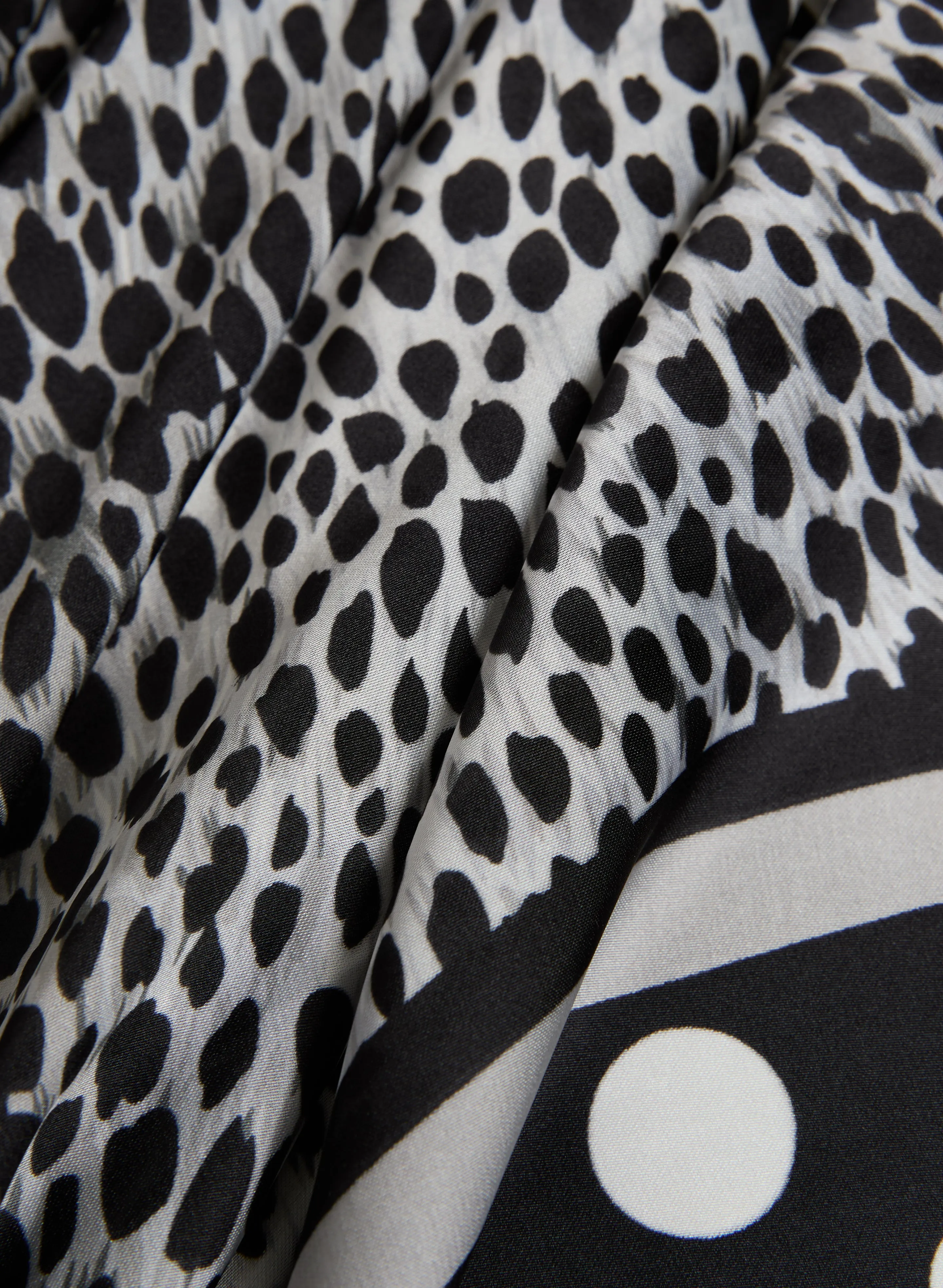 Mixed Leopard Print Scarf sold by Laura product image thumbnail 2