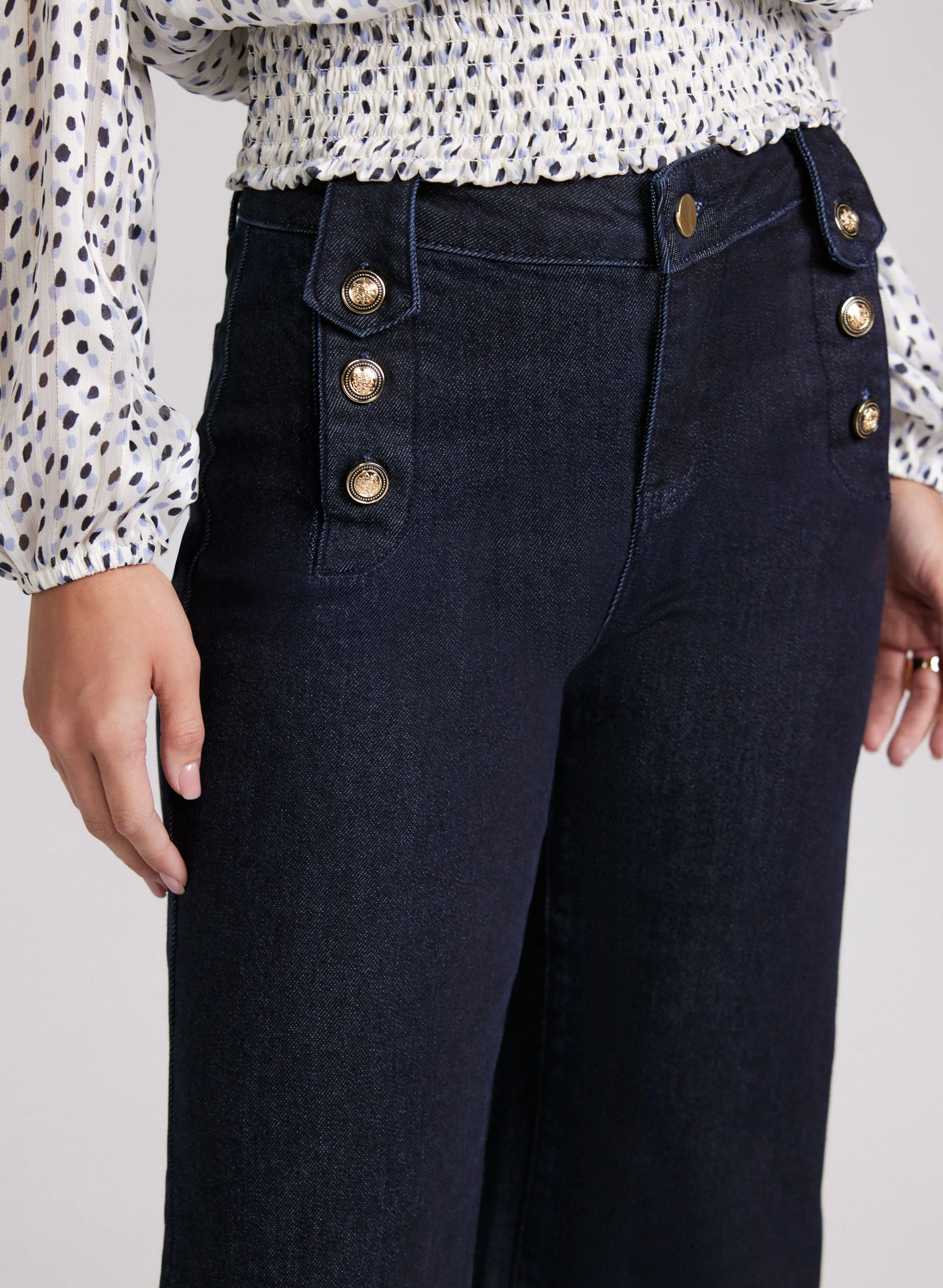 Embossed Button Wide-Leg Jeans sold by Laura product image thumbnail 2