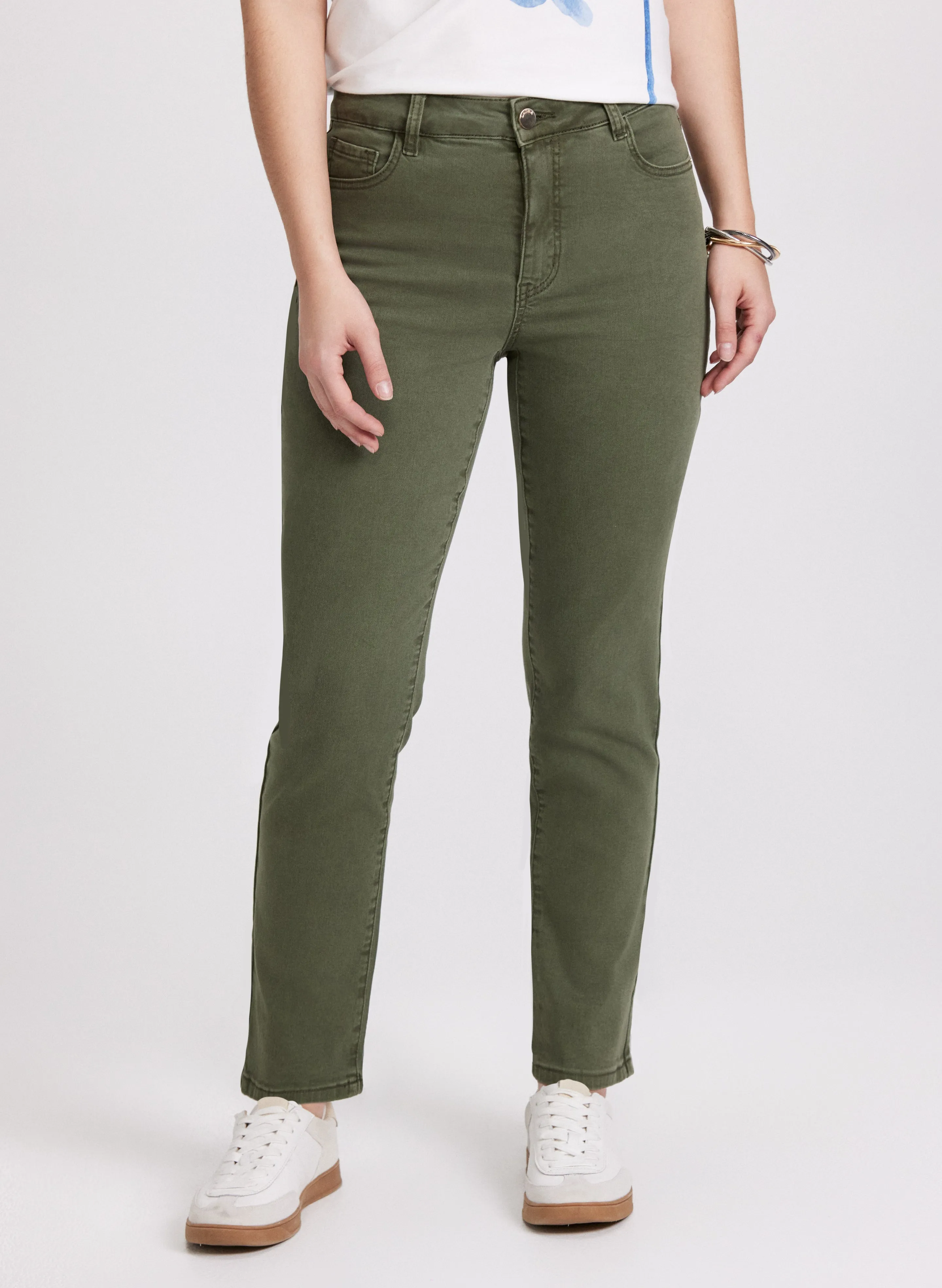 Straight-Leg Jeans sold by Laura