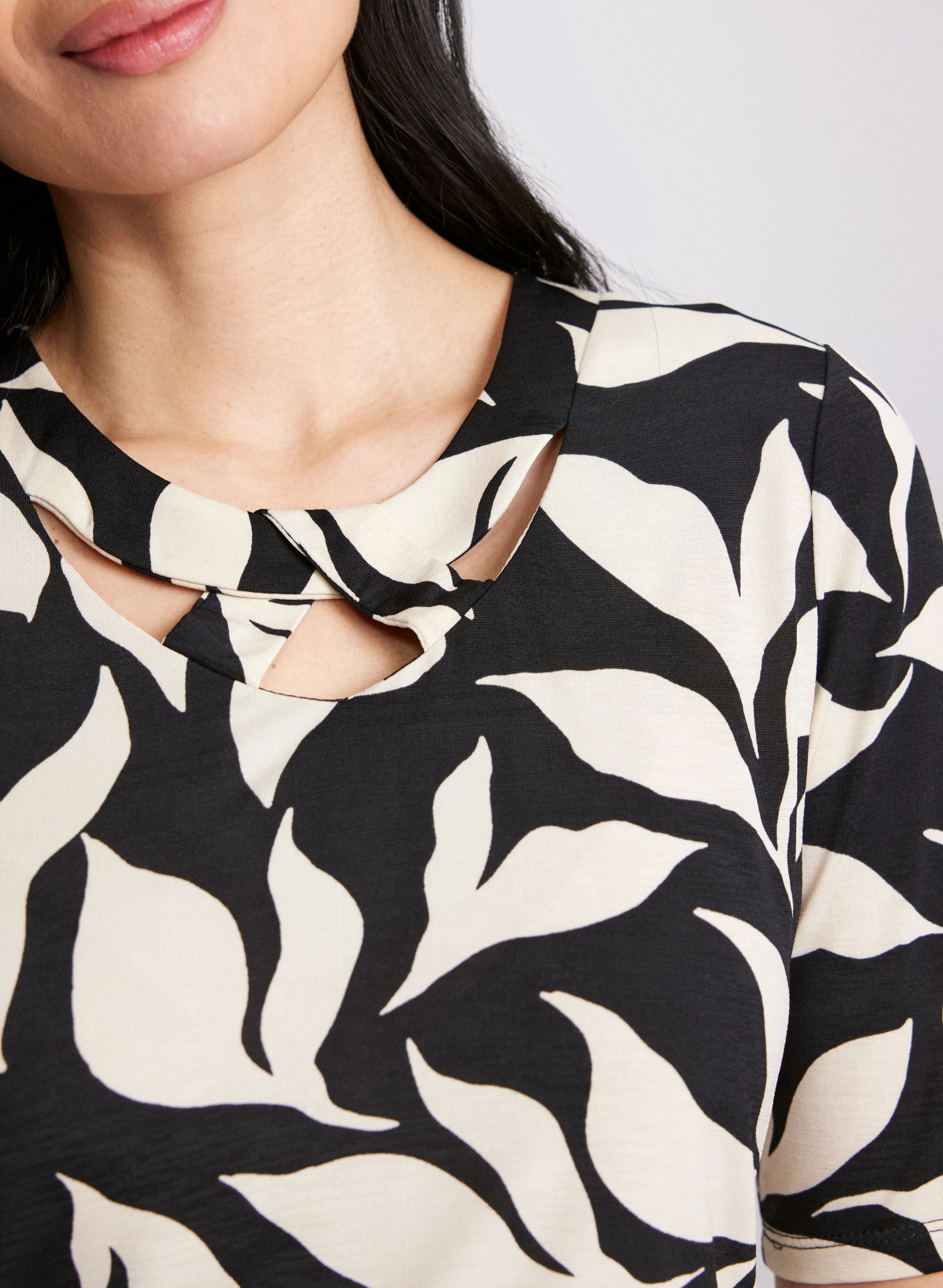 Leaf Print Top sold by Laura product image thumbnail 2