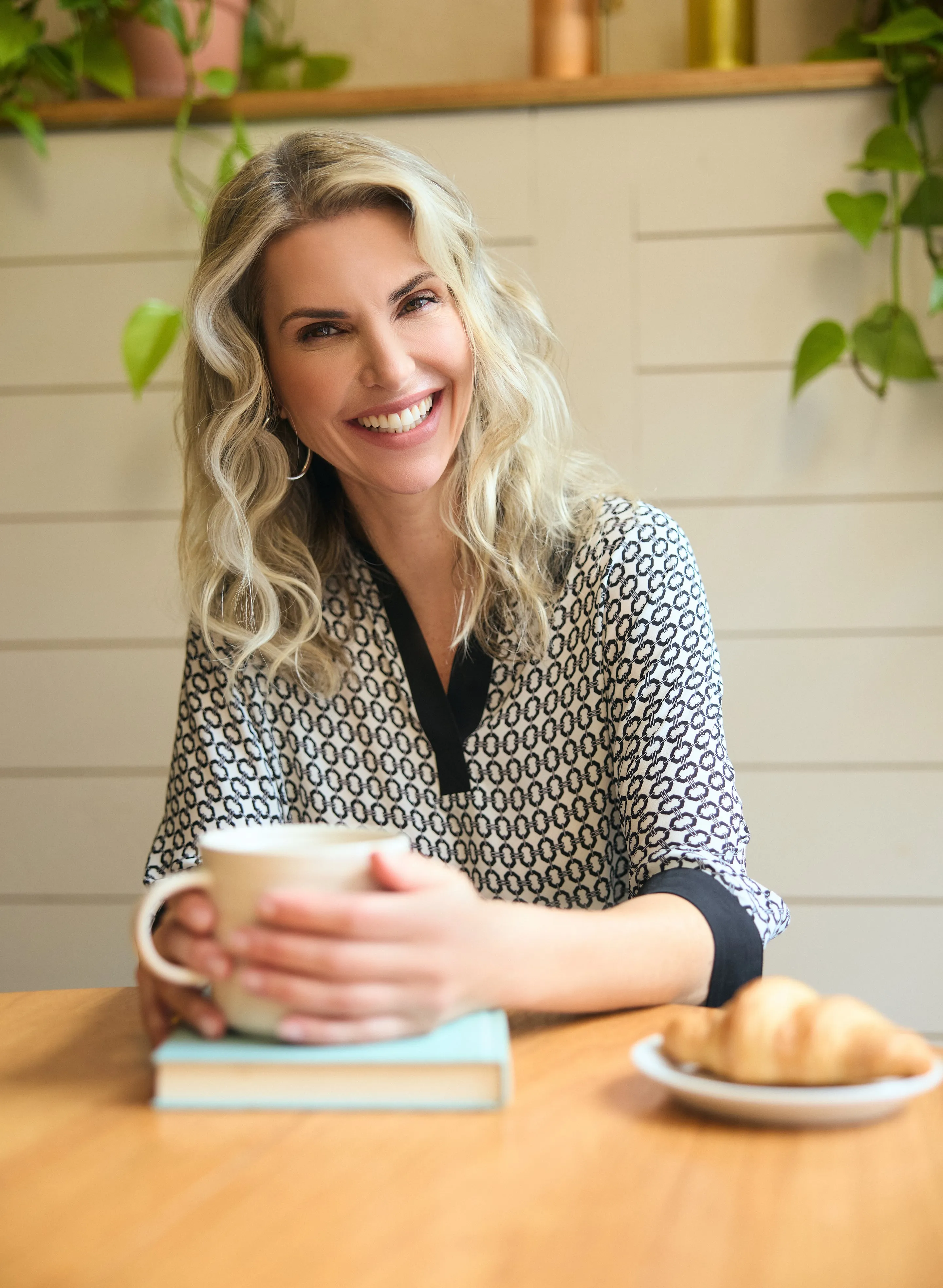 Geometric Contrast Blouse sold by Laura product image thumbnail 3