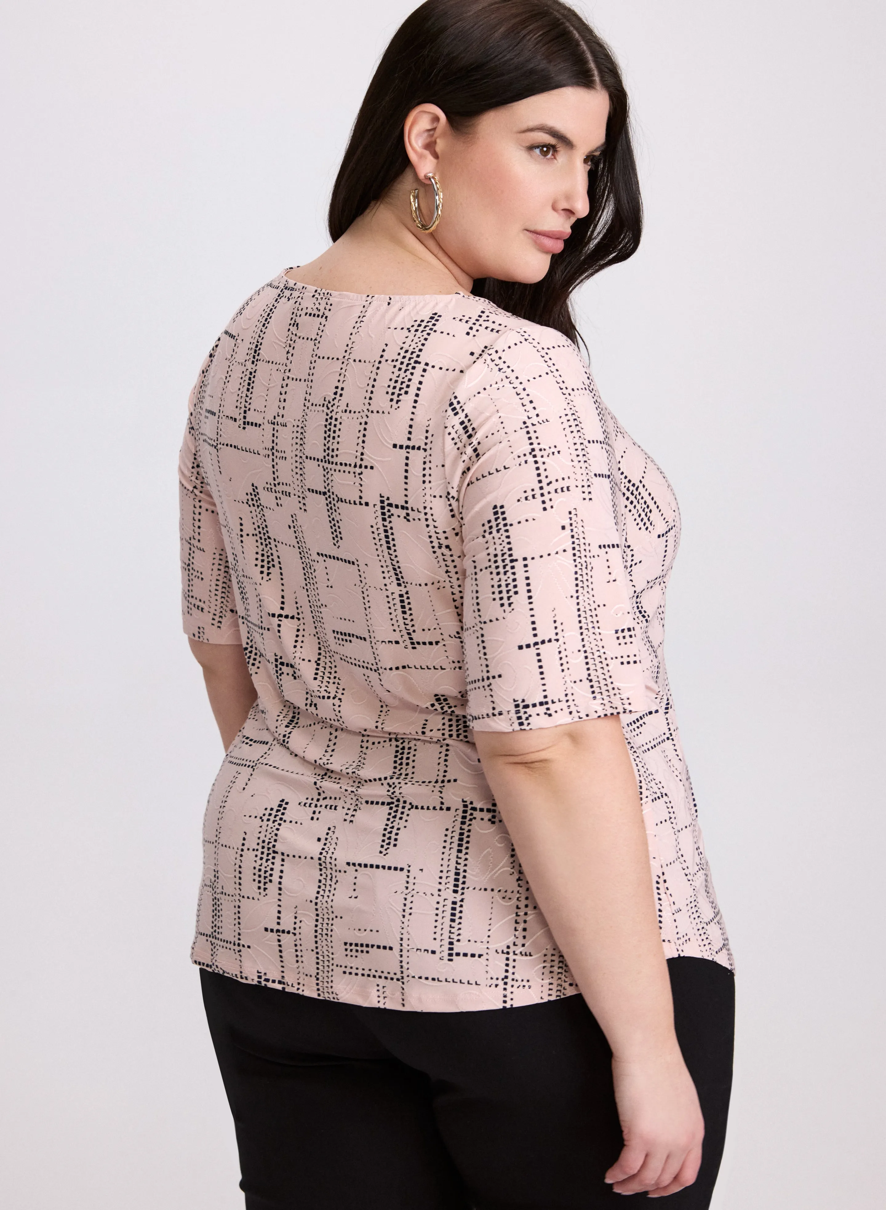 Abstract Grid Print Top sold by Laura product image thumbnail 4