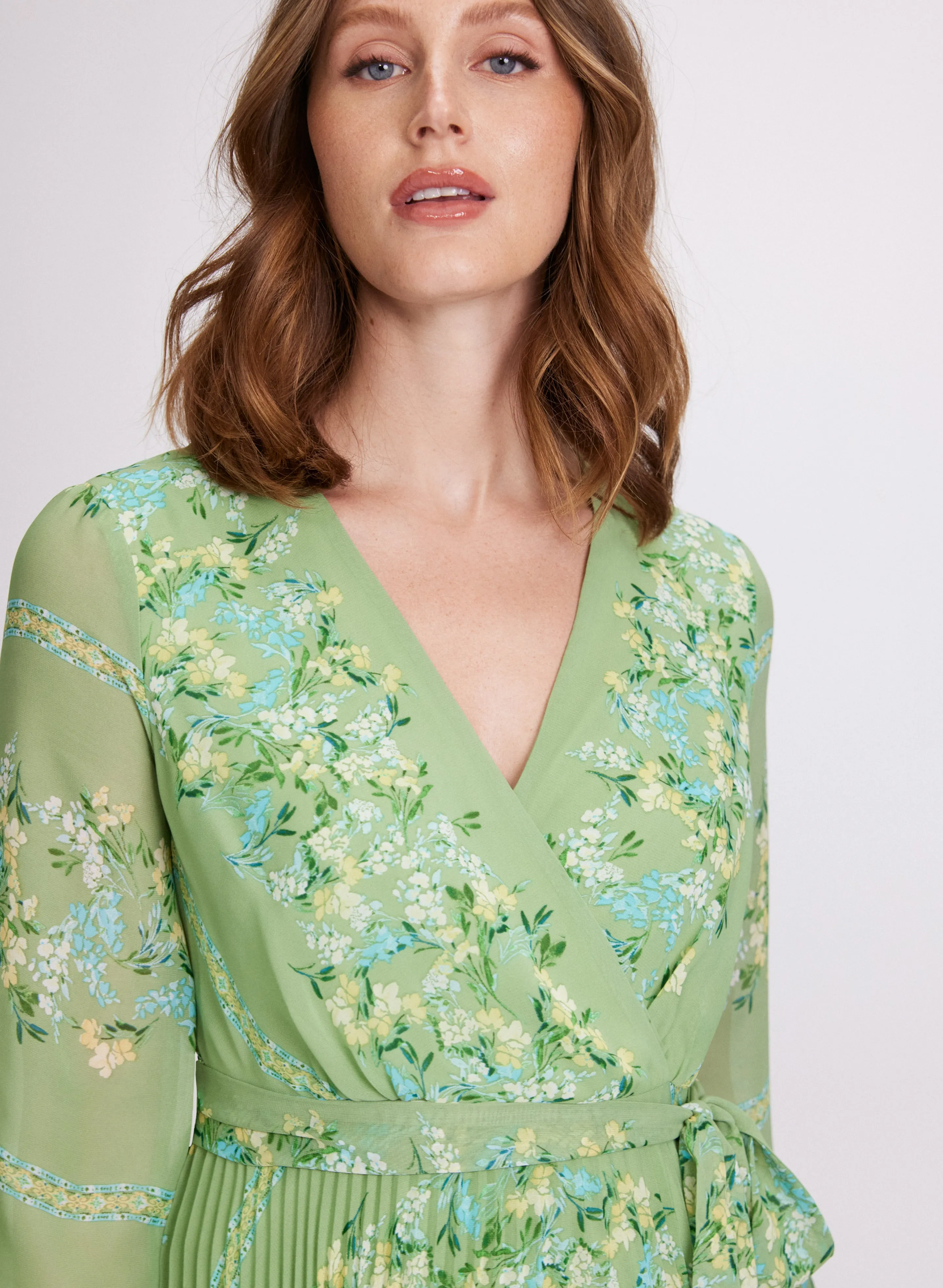 Plissé Floral Placement Print Dress sold by Laura product image thumbnail 5