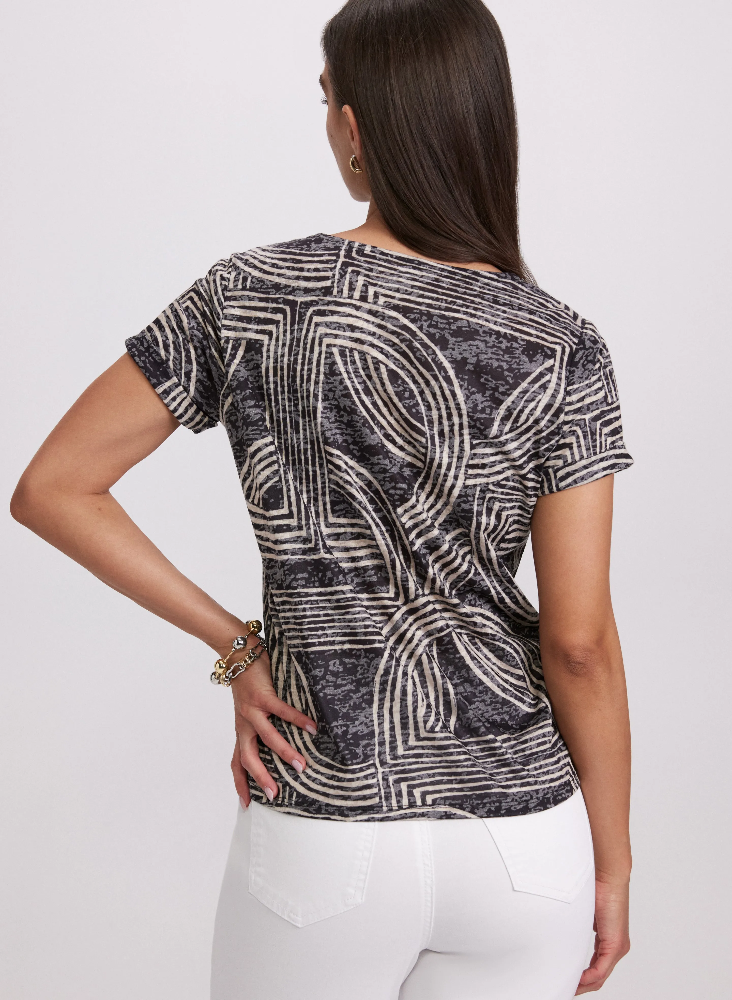 Abstract Striped Print T-Shirt sold by Laura product image thumbnail 4