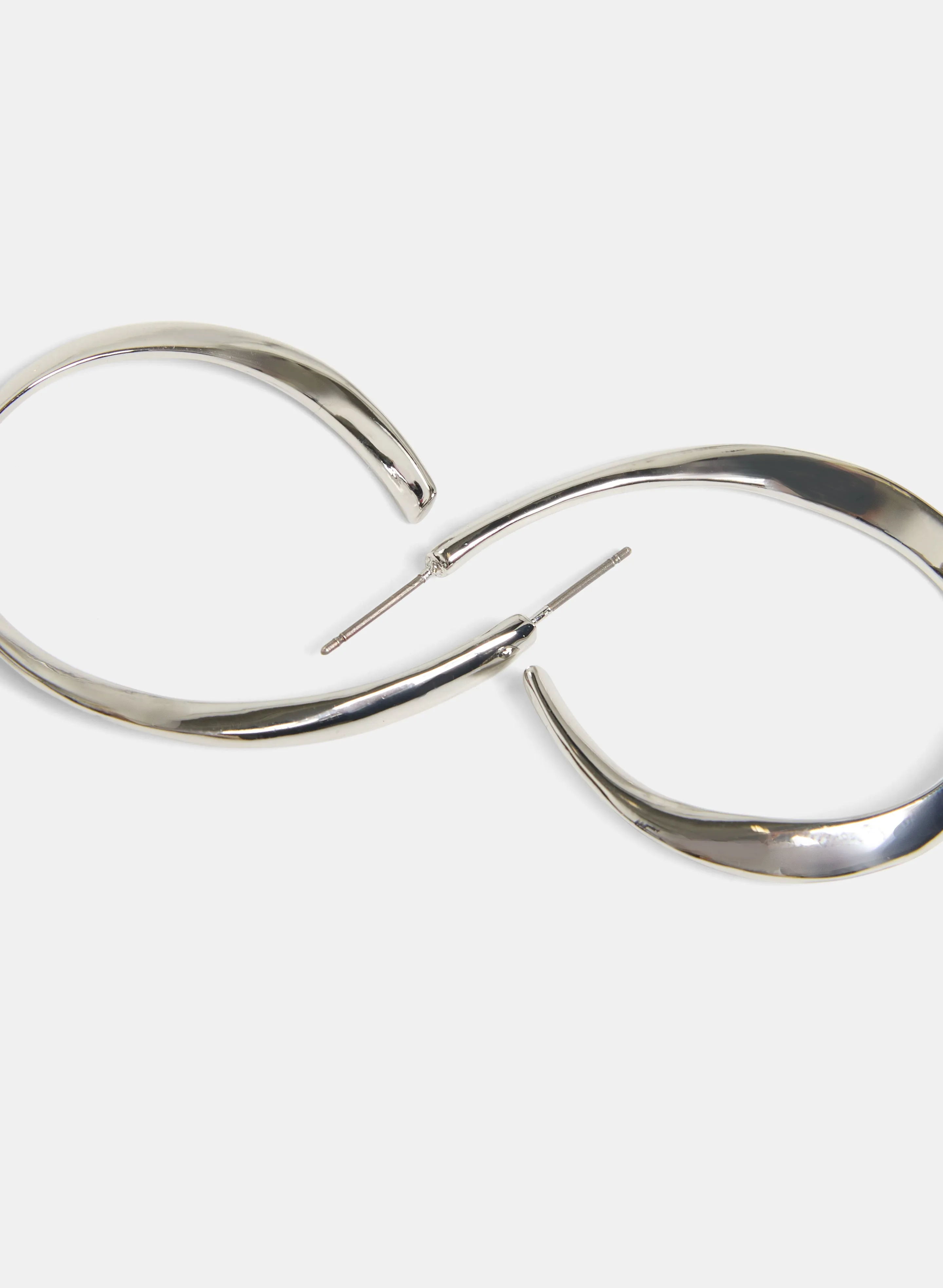 Curved Hoop Earrings sold by Laura product image thumbnail 2