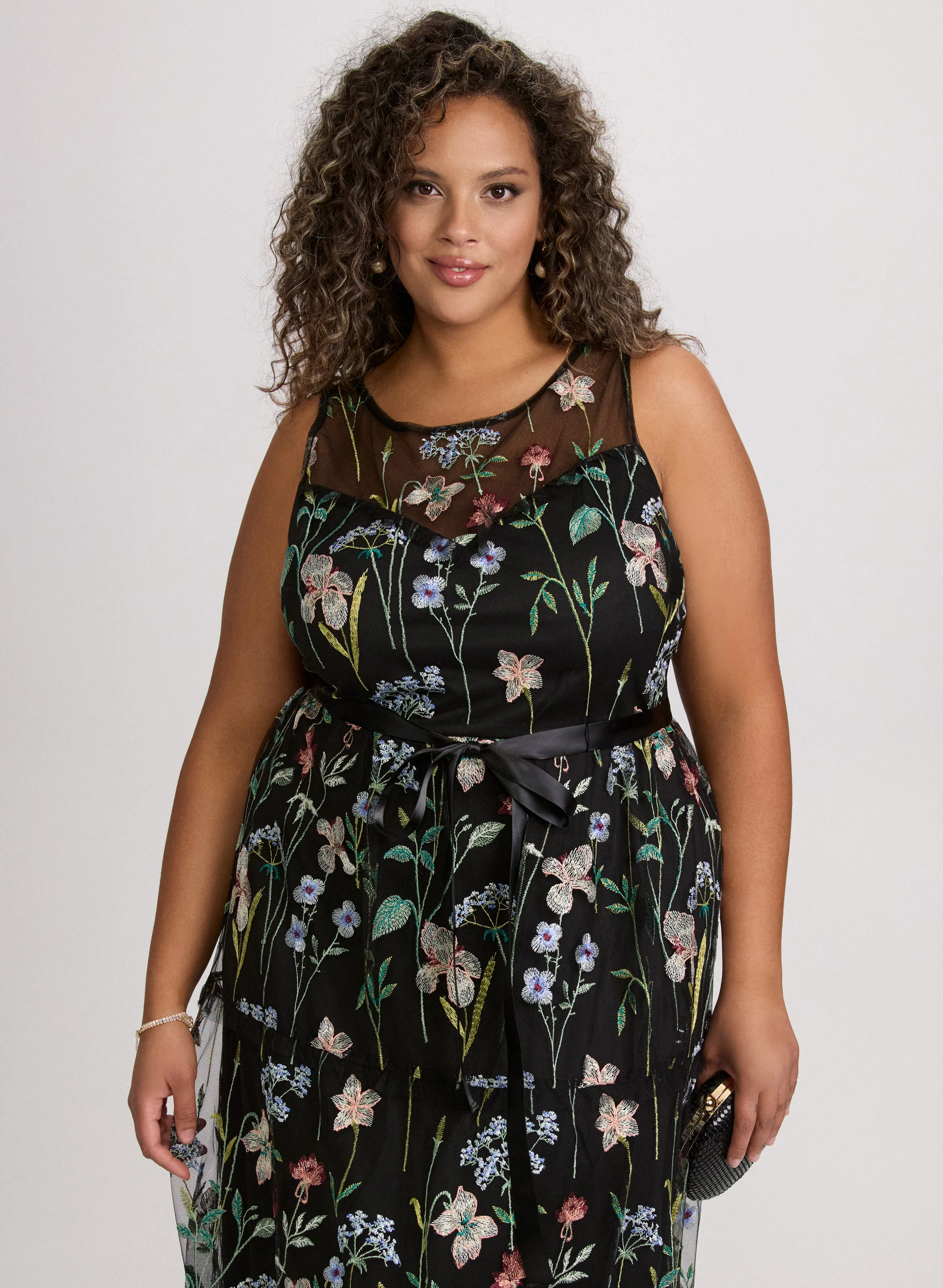 Floral Embroidered Dress sold by Laura product image thumbnail 4