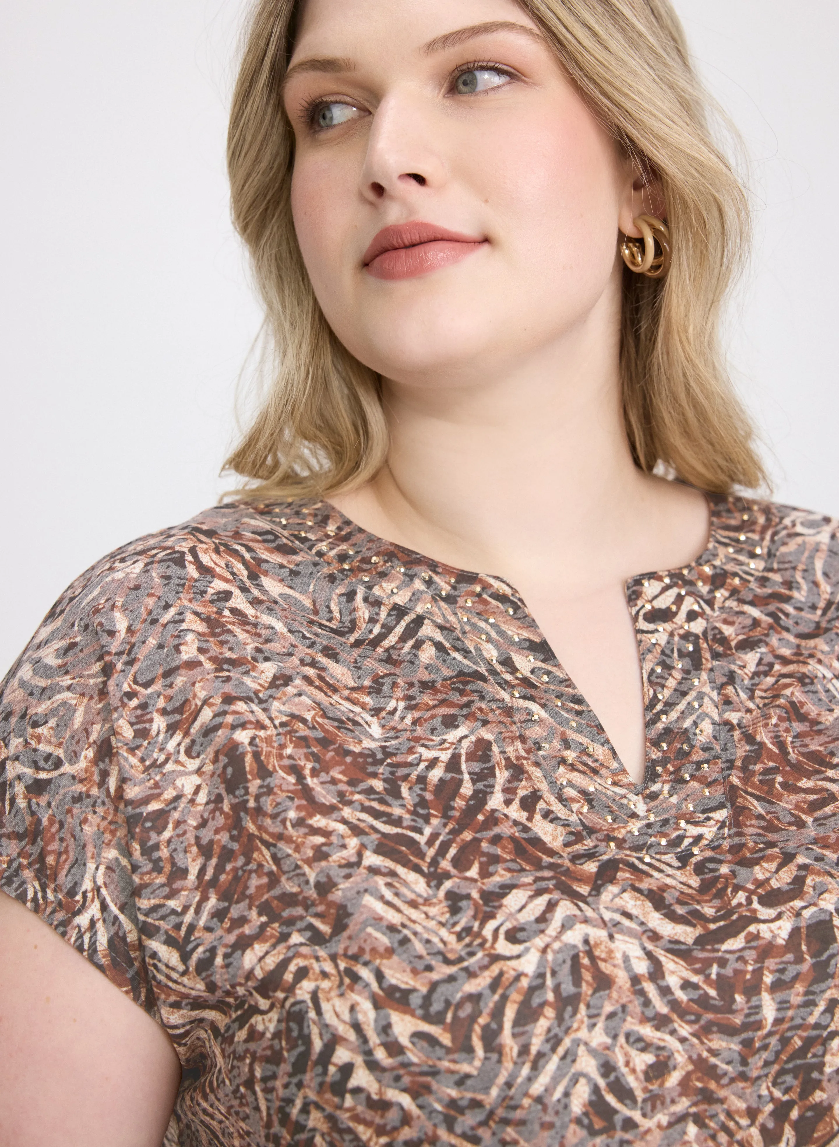 Animal Print T-Shirt sold by Laura product image thumbnail 5