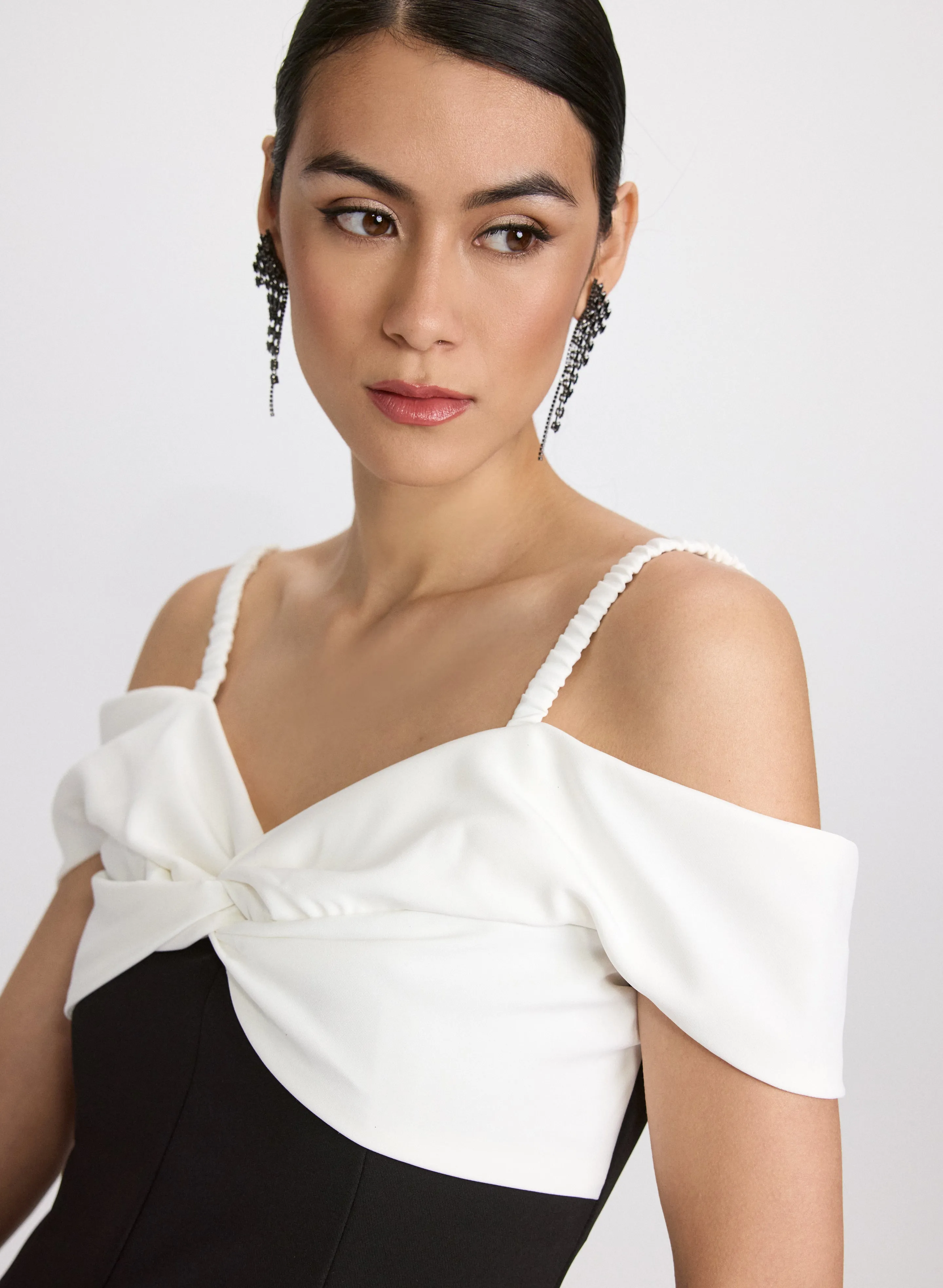 Colour Block Cold-Shoulder Dress sold by Laura product image thumbnail 5