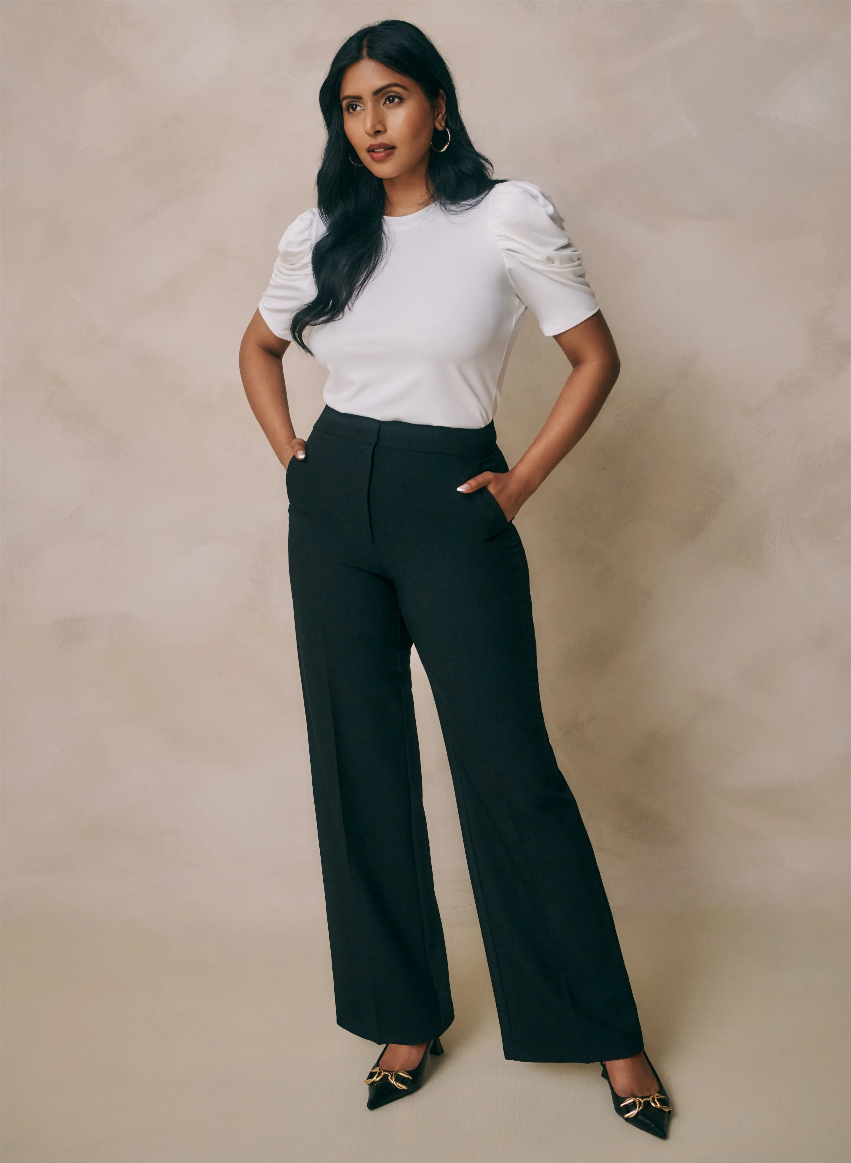 Olivia Wide – Laura sold by Laura