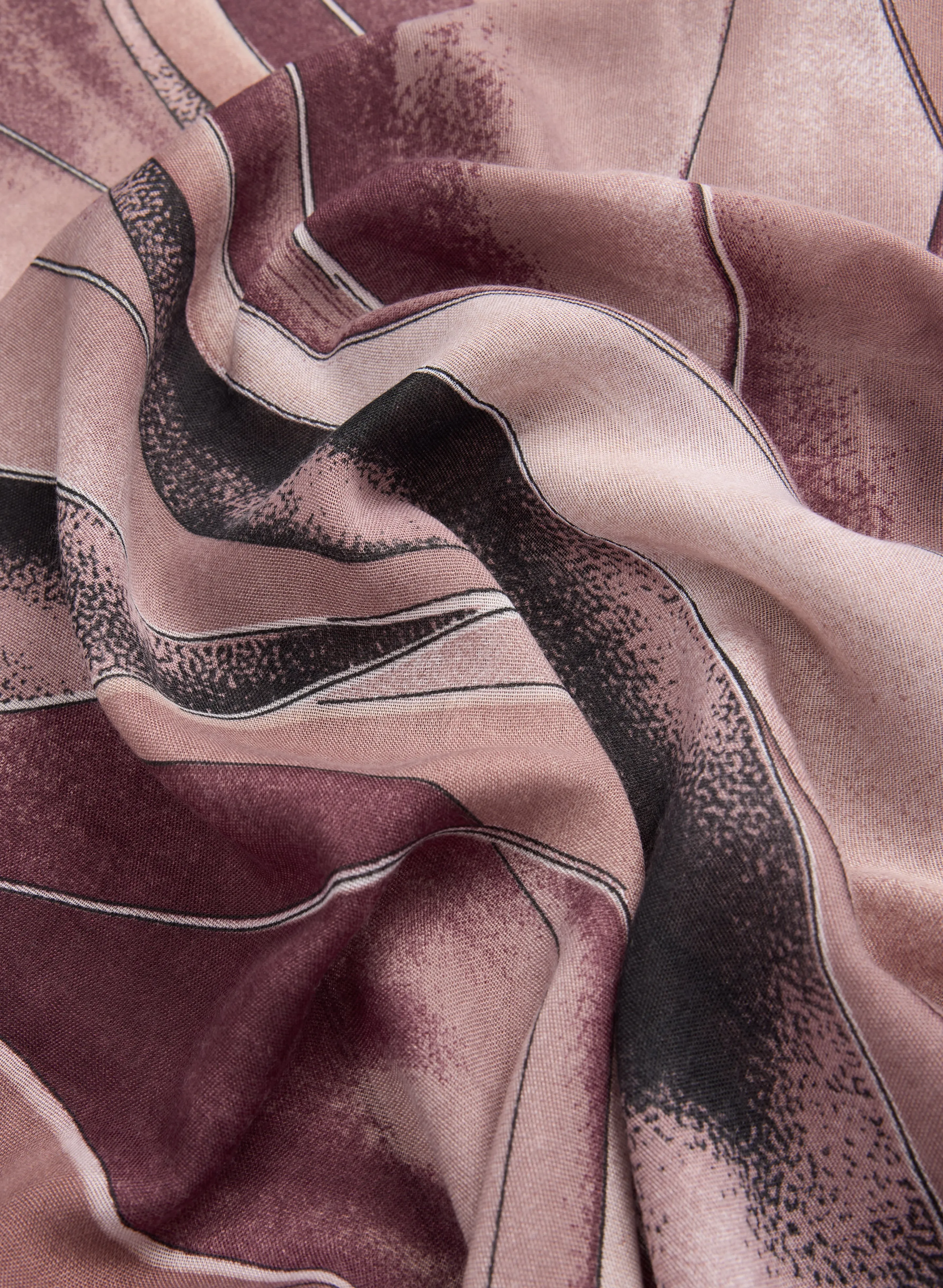 Abstract Scarf sold by Laura product image thumbnail 2