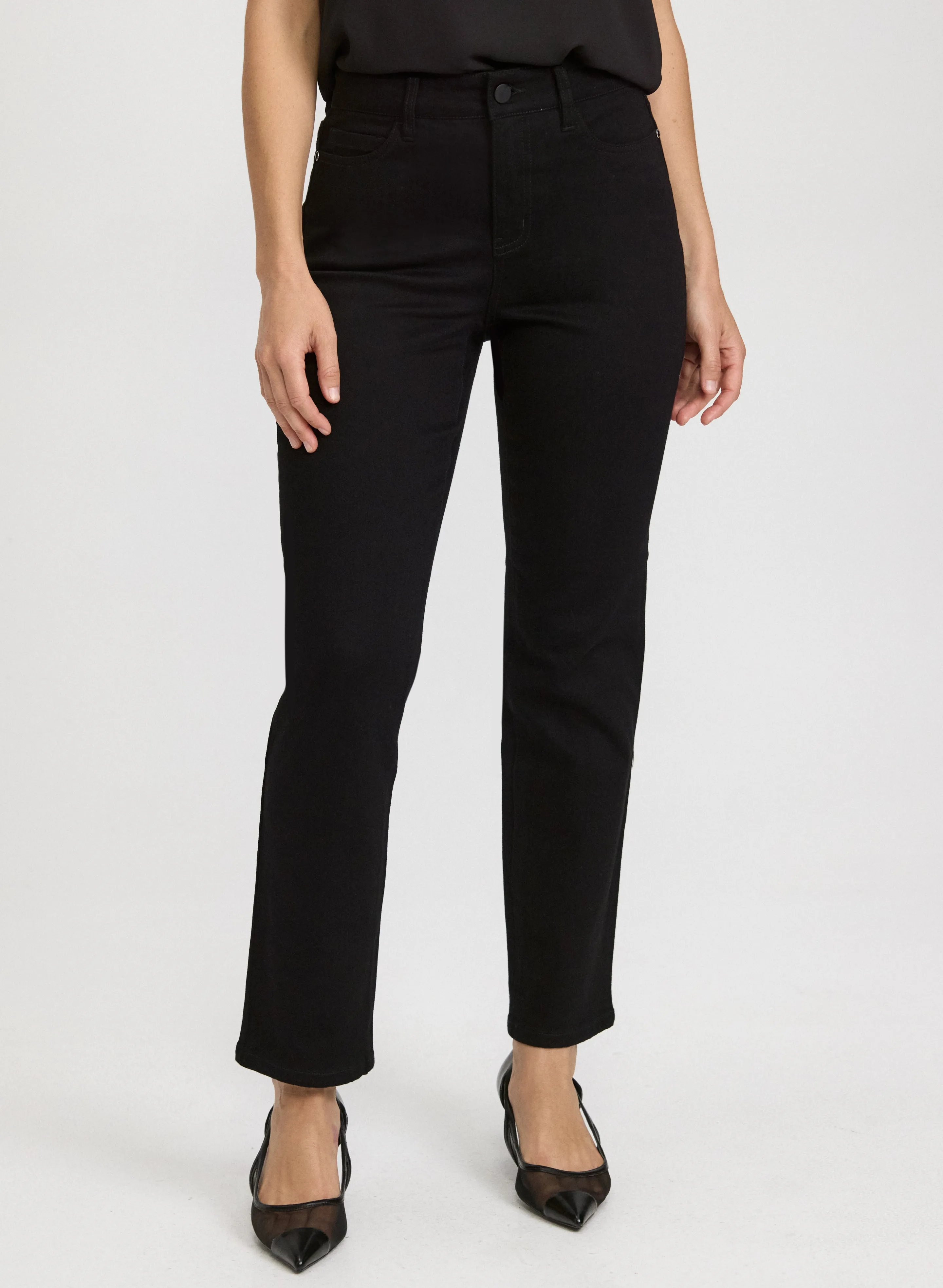 Straight-Leg Jeans sold by Laura