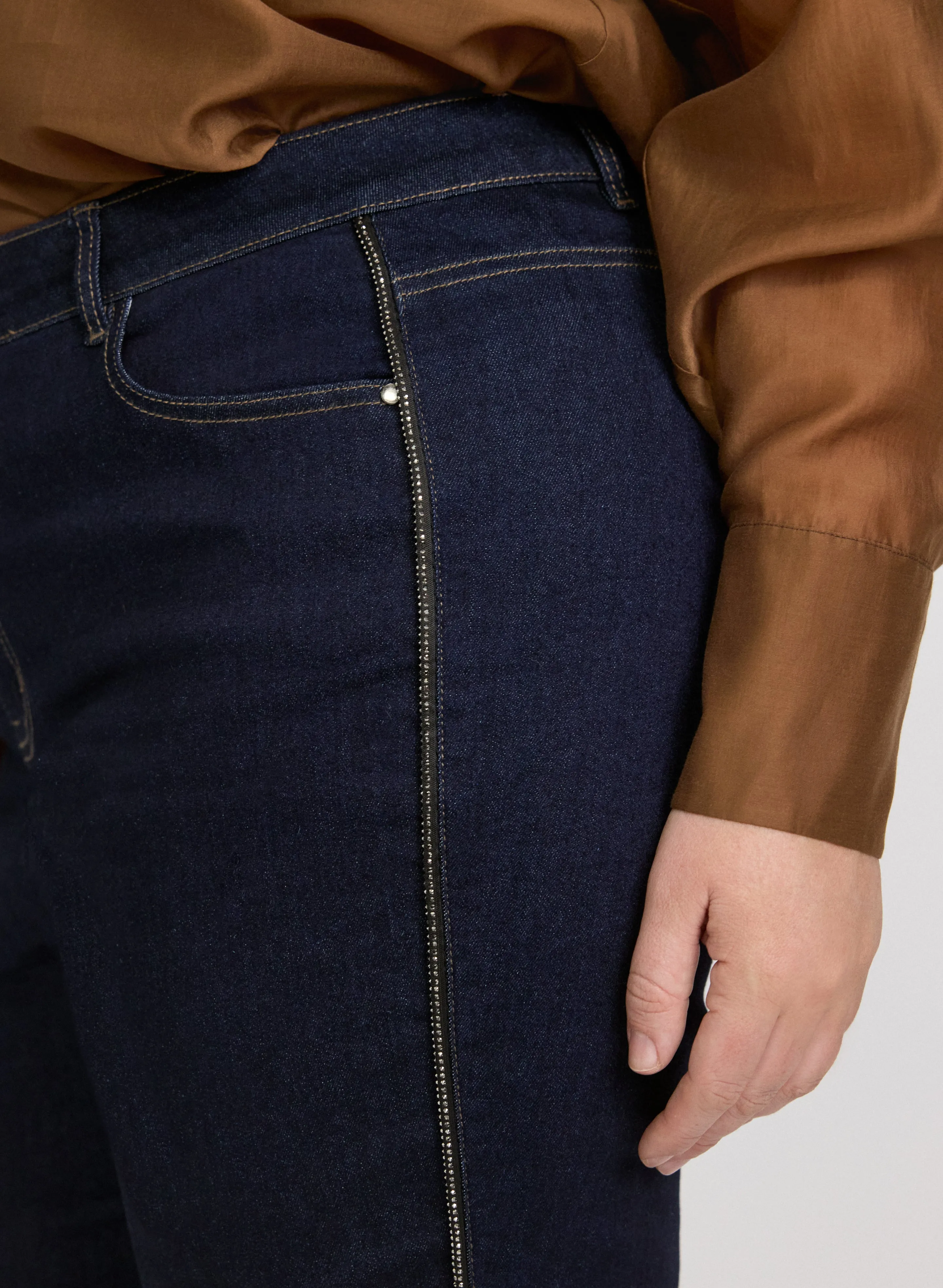 Flare-Leg Jeans sold by Laura product image thumbnail 4