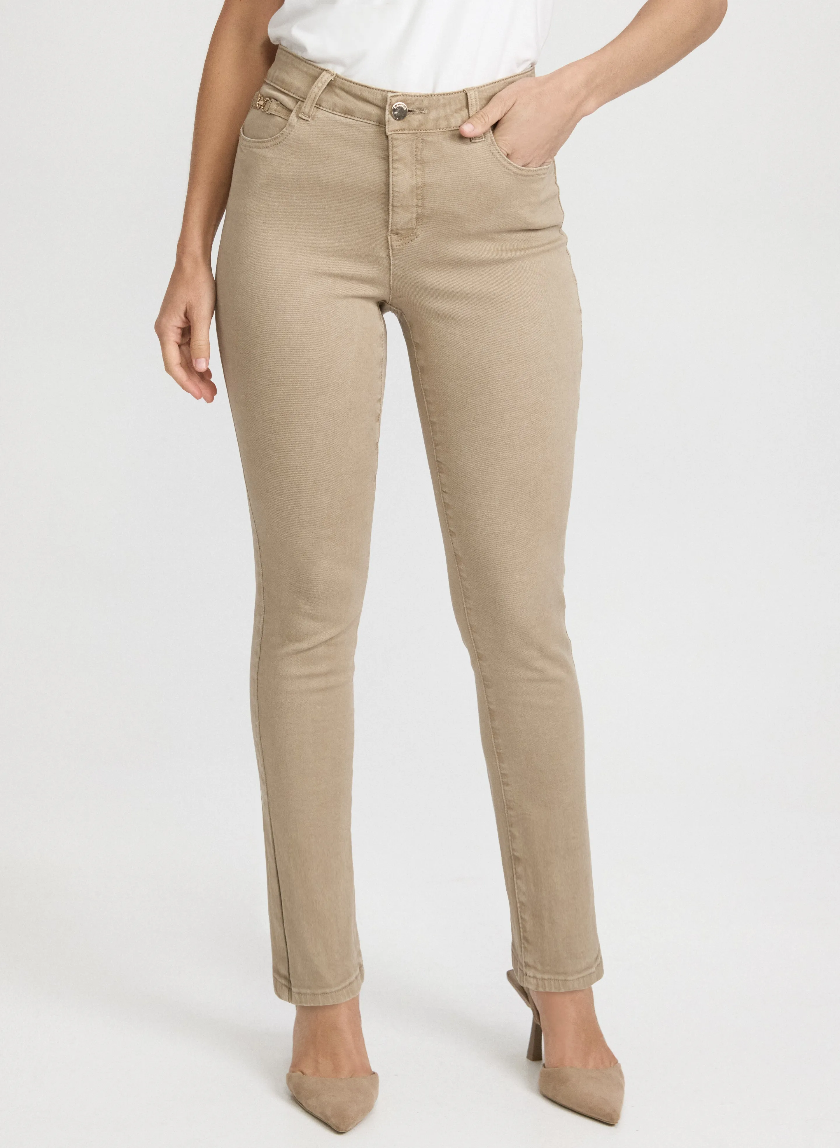 Straight-Leg Jeans sold by Laura