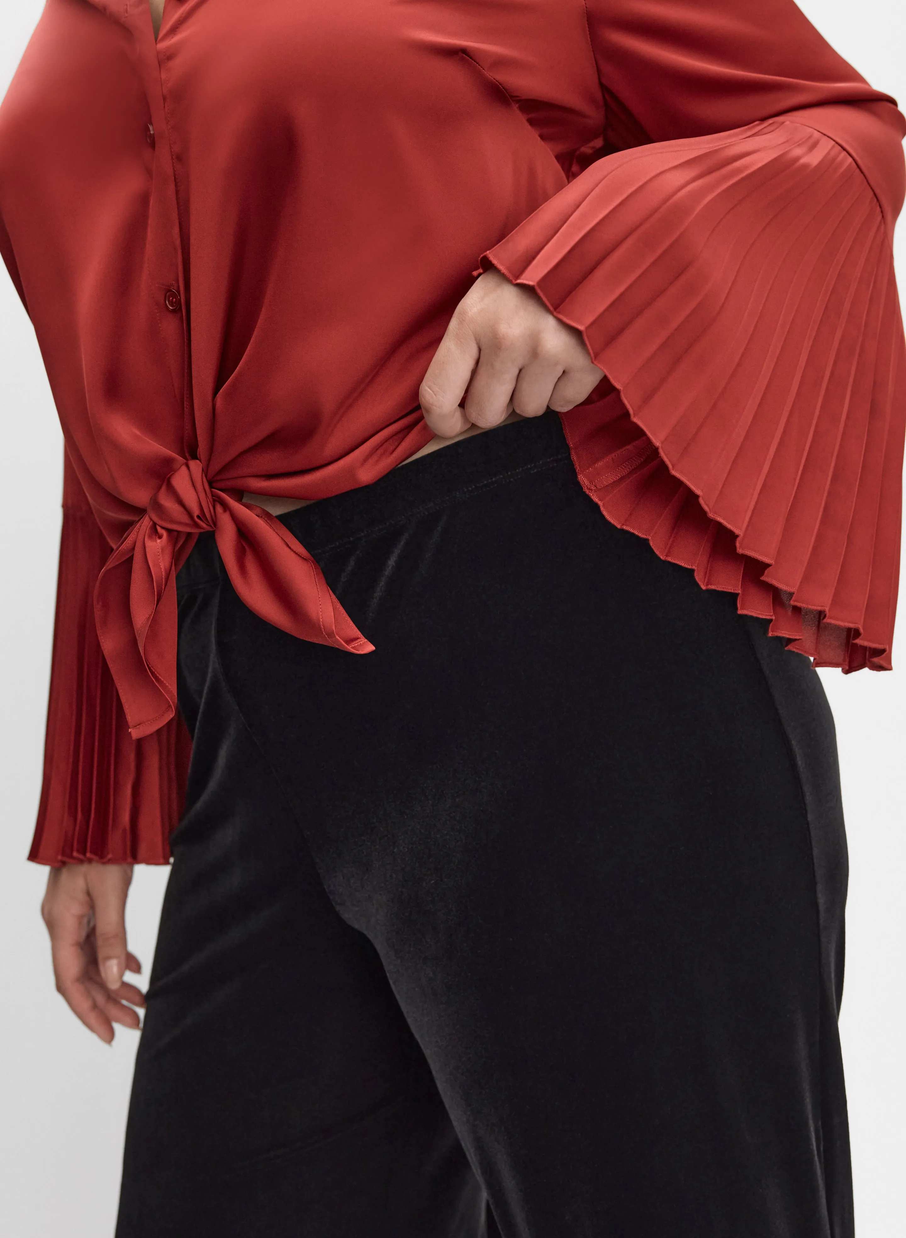 Melanie Lyne - Velvet Wide-Leg Pants sold by Laura product image thumbnail 2