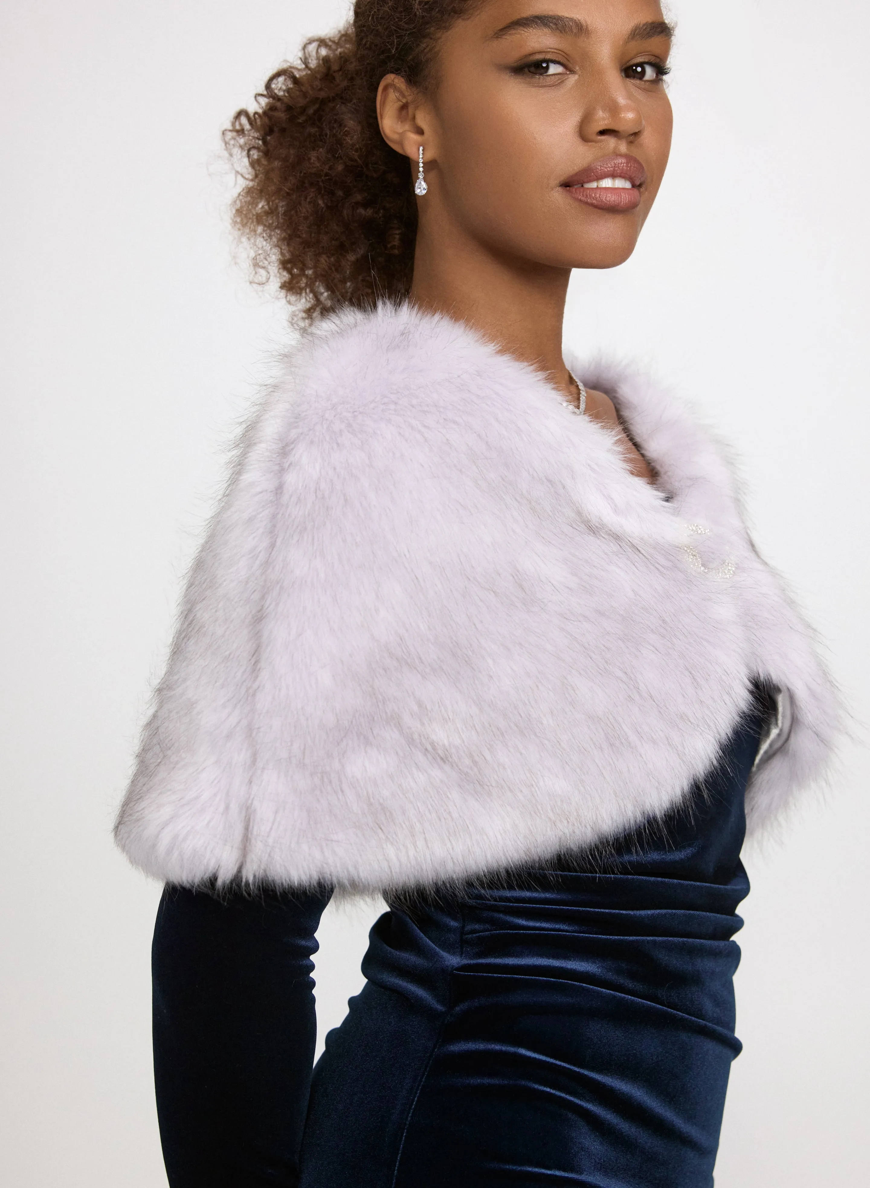 Faux-Fur Stole sold by Laura product image thumbnail 5