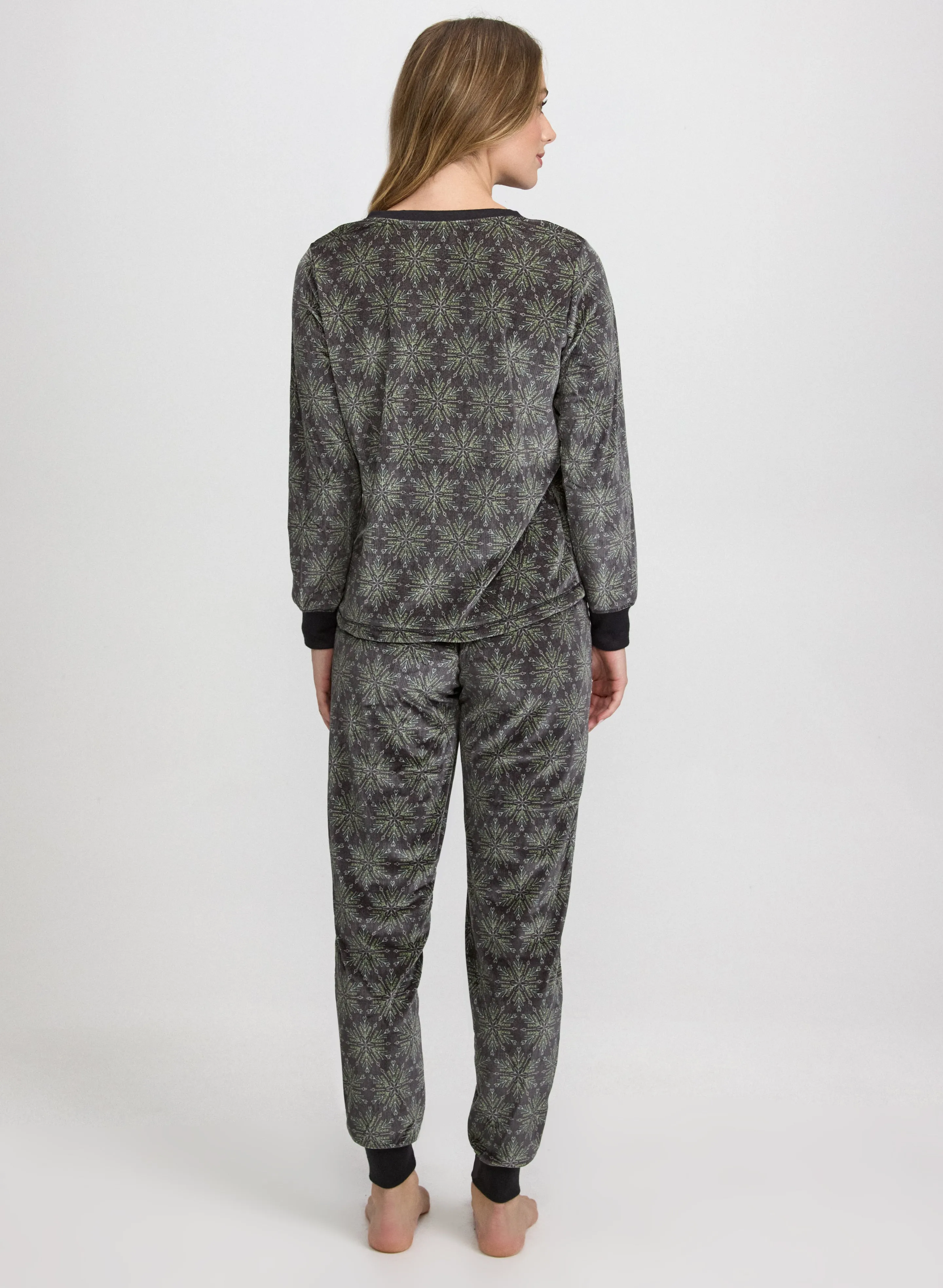 Snowflake Print Pyjama Set sold by Laura product image thumbnail 3