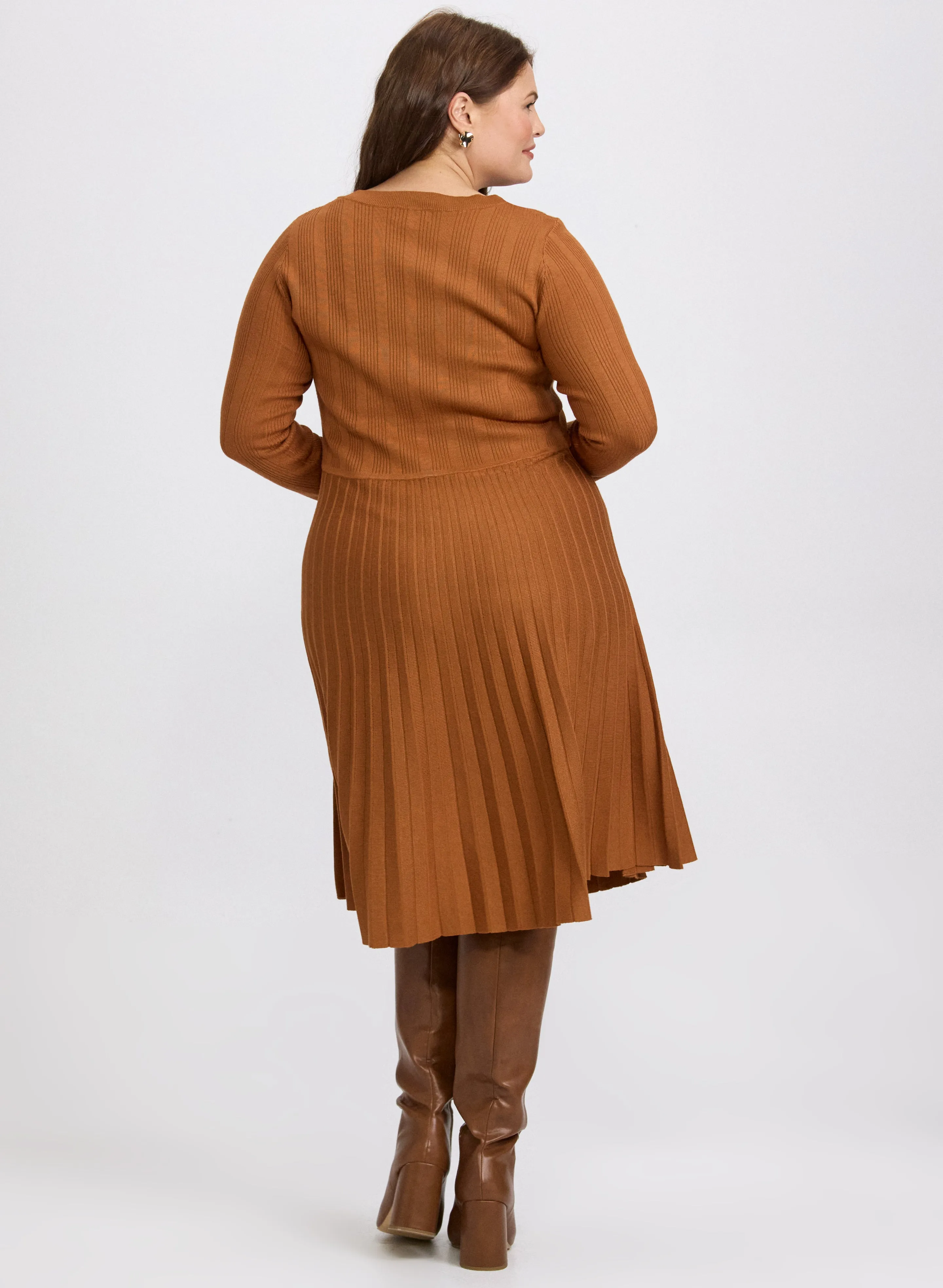 Pleated Sweater Dress sold by Laura product image thumbnail 4