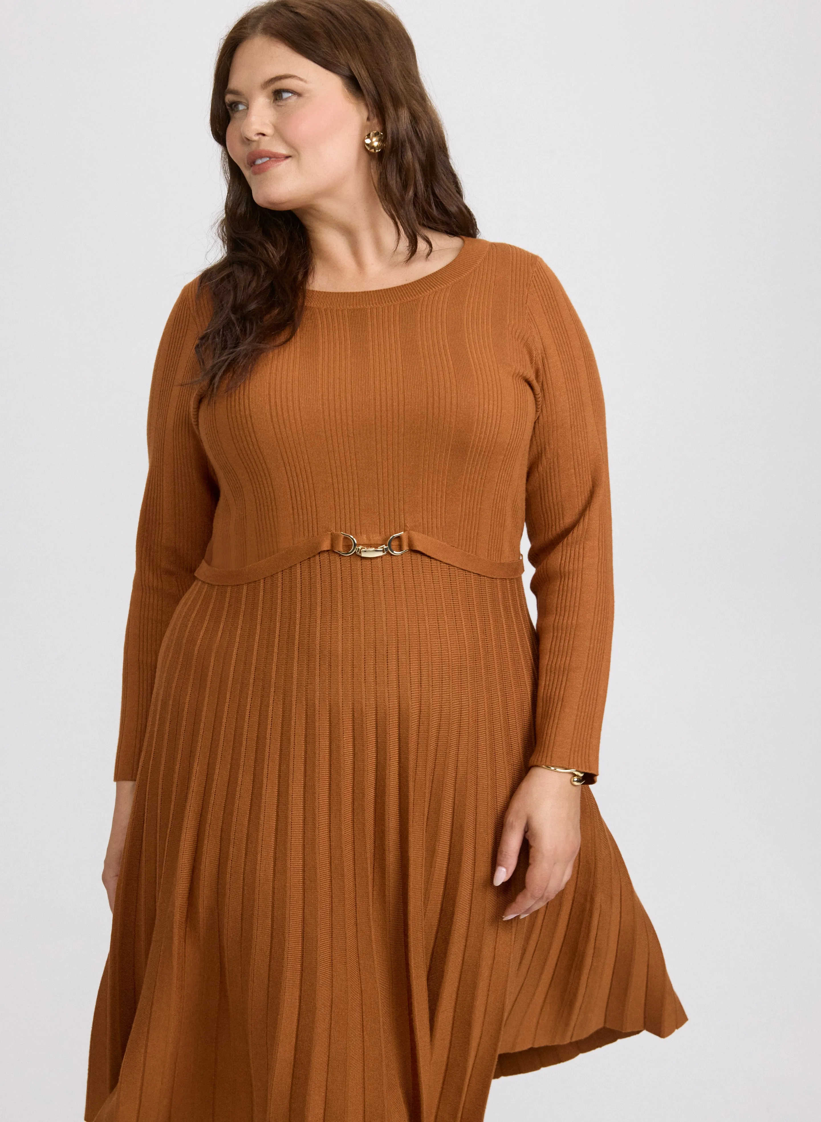 Pleated Sweater Dress sold by Laura product image thumbnail 5