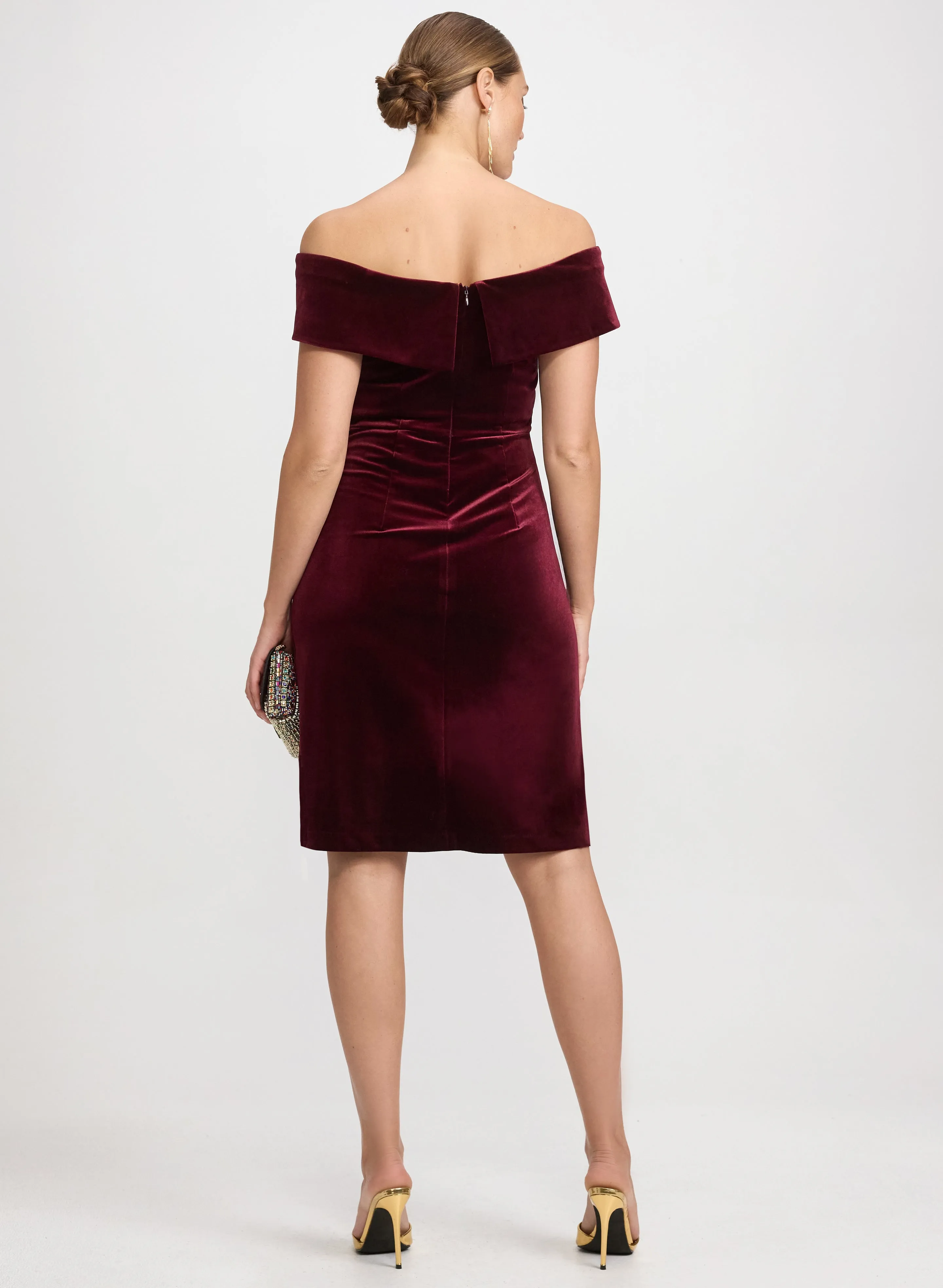 Off-The-Shoulder Velvet Dress sold by Laura product image thumbnail 4