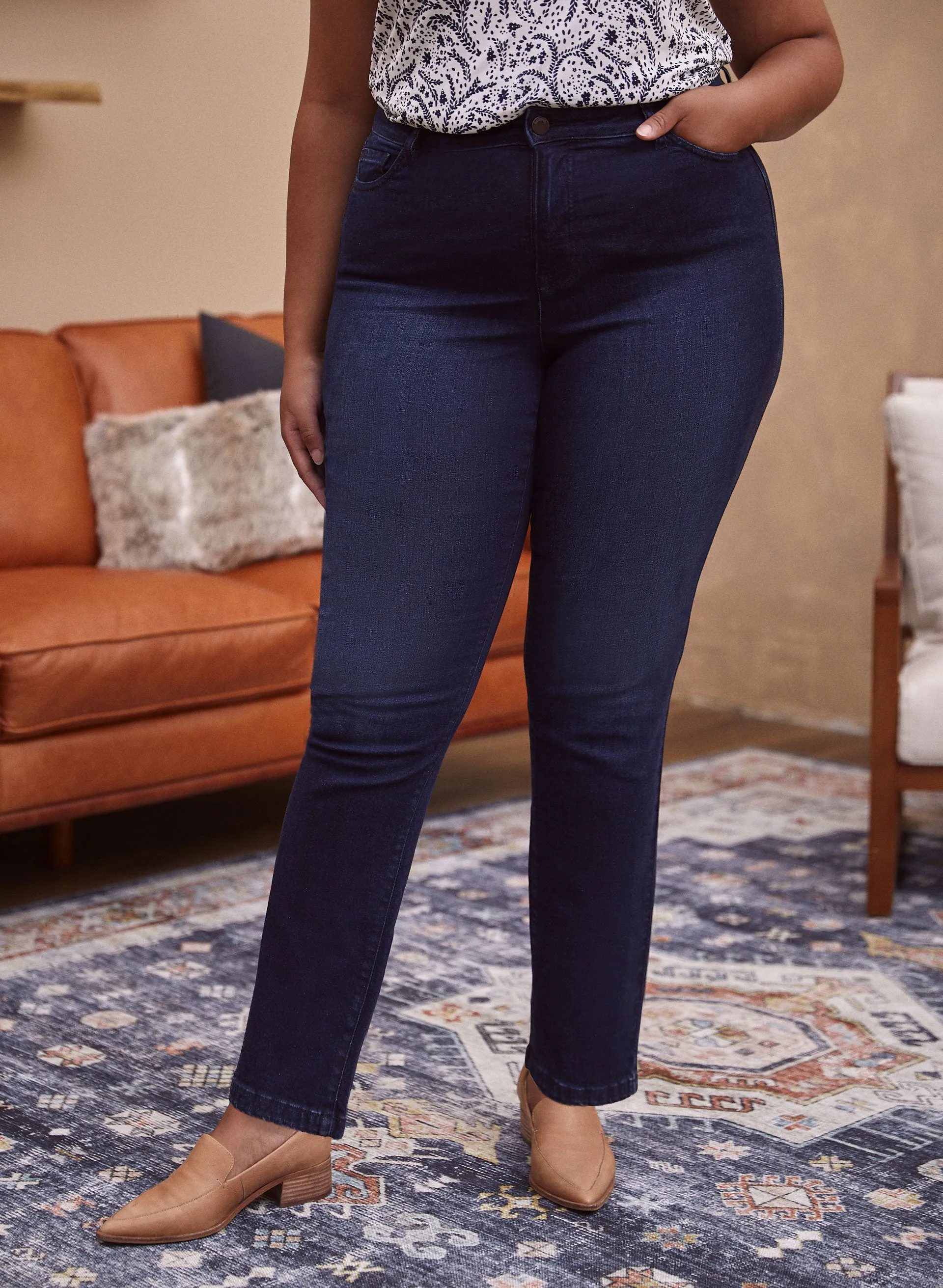Straight Leg Jeans sold by Laura