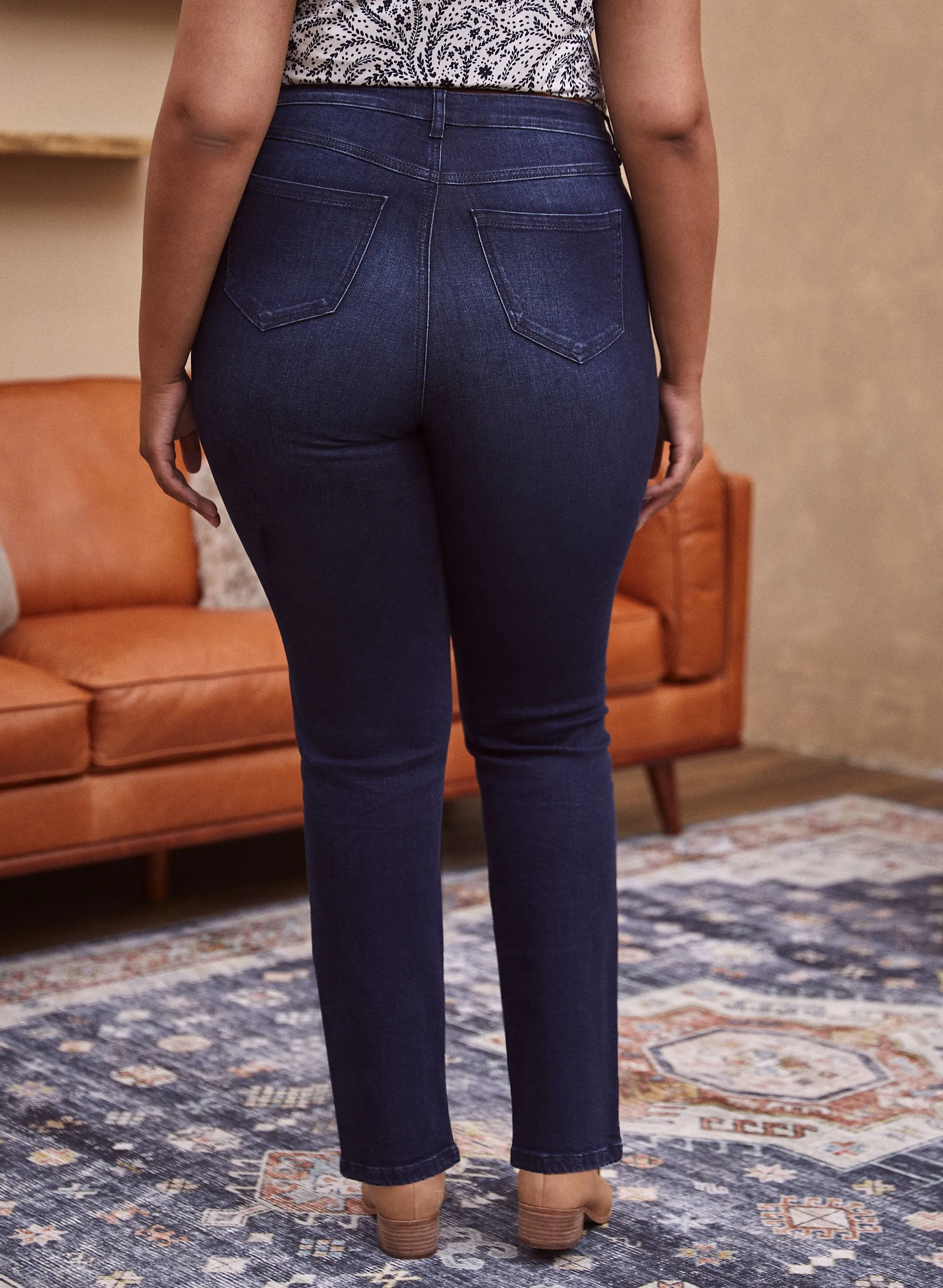 Straight Leg Jeans sold by Laura product image thumbnail 2