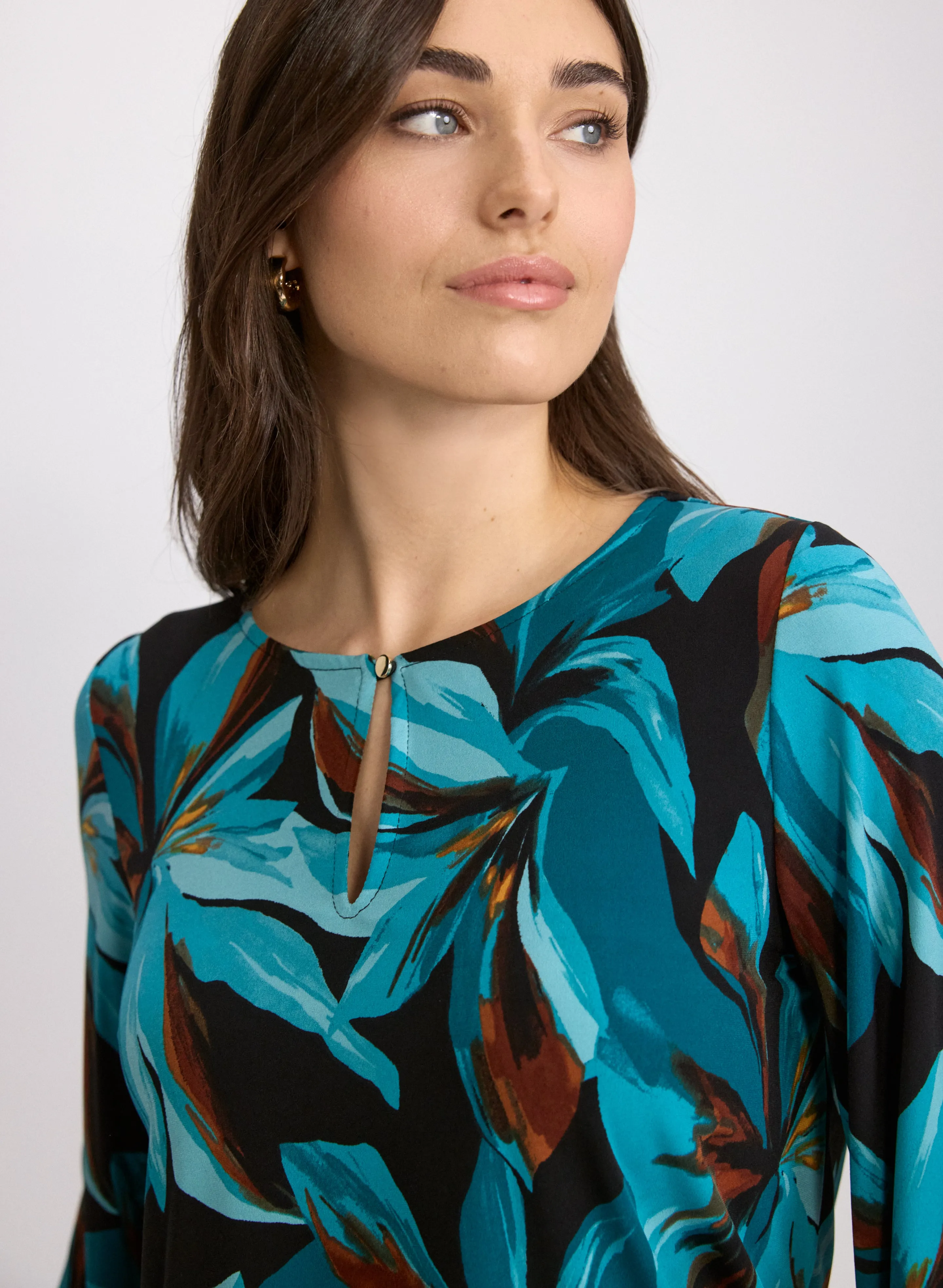 Floral Keyhole Top sold by Laura product image thumbnail 2