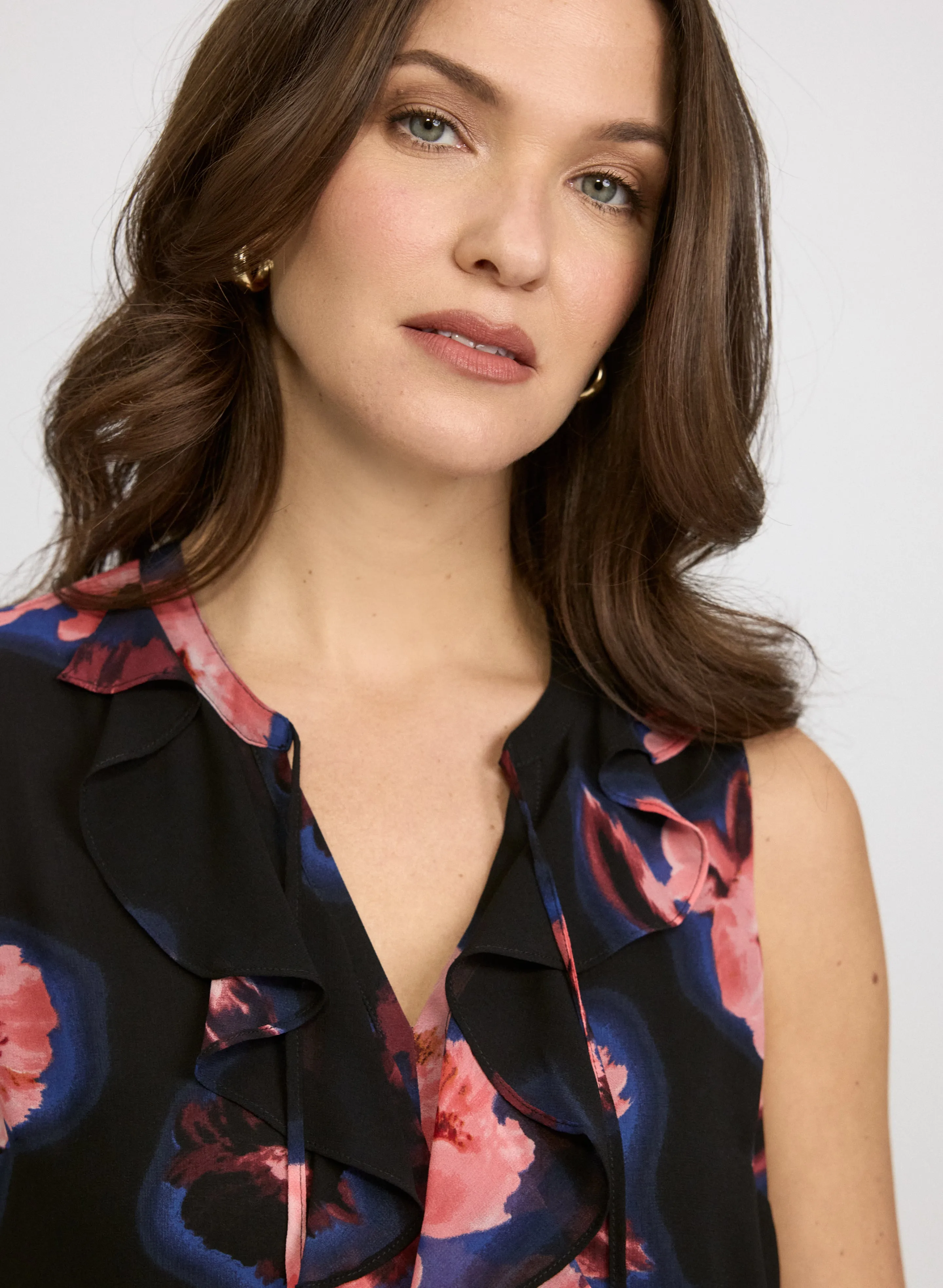 Sleeveless Floral Blouse sold by Laura product image thumbnail 5