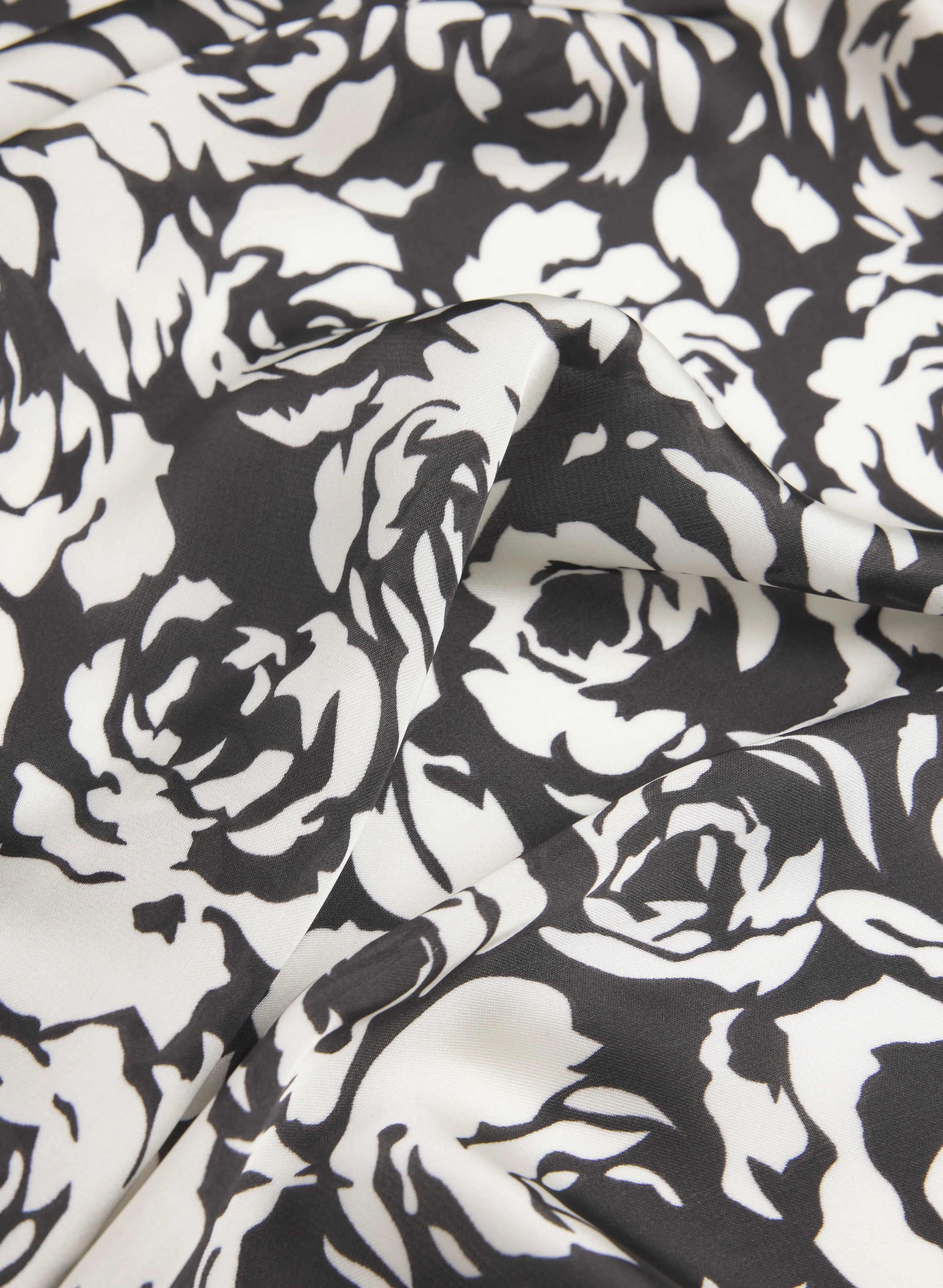 Rose & Dot Print Neckie Scarf sold by Laura product image thumbnail 3