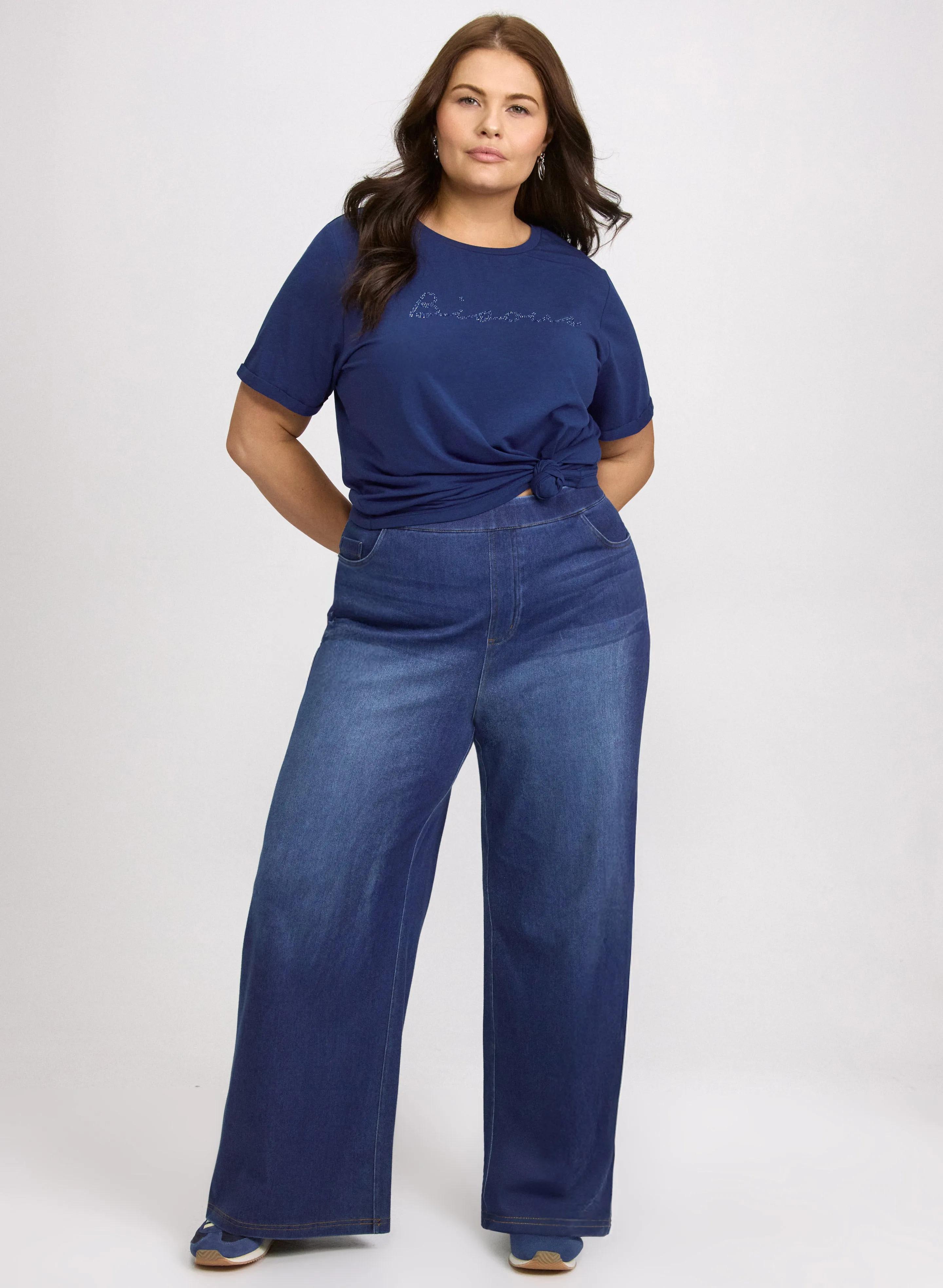 'Bisous' T-Shirt sold by Laura product image thumbnail 3