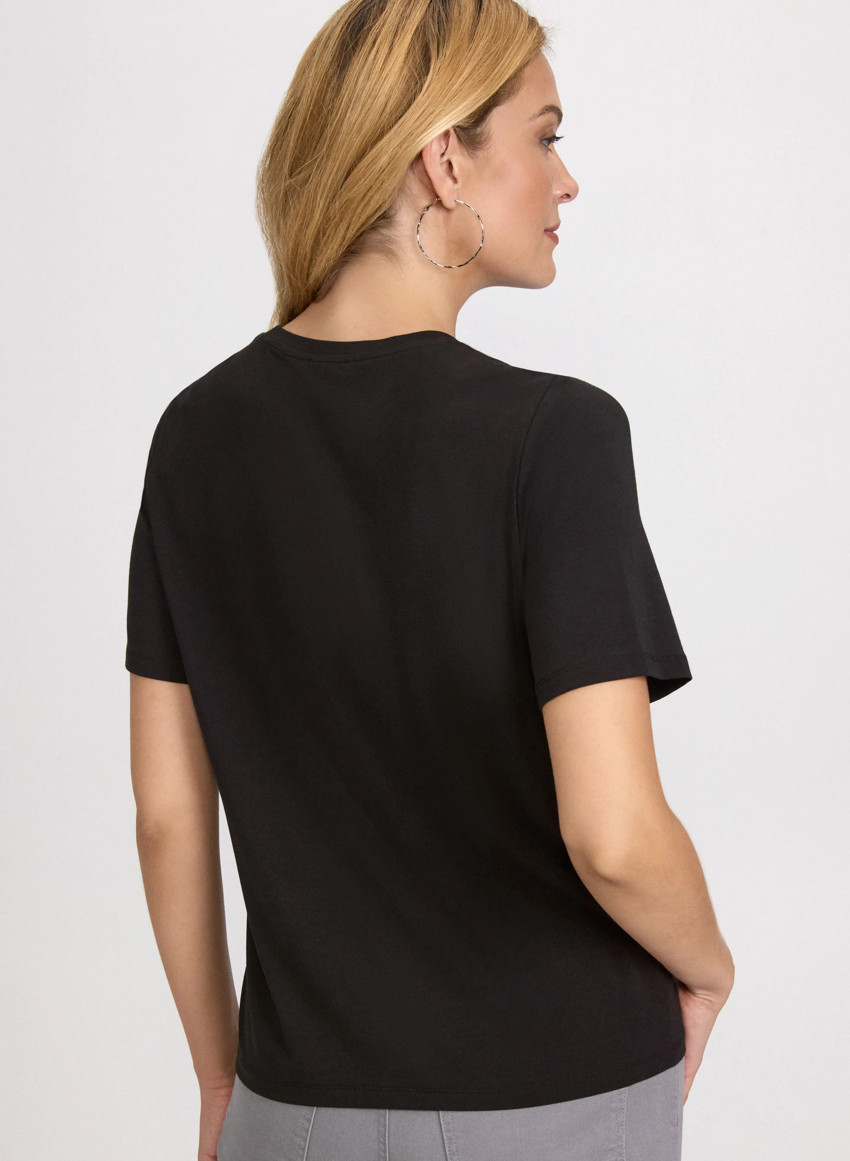 Chic Logo T-Shirt sold by Laura product image thumbnail 4