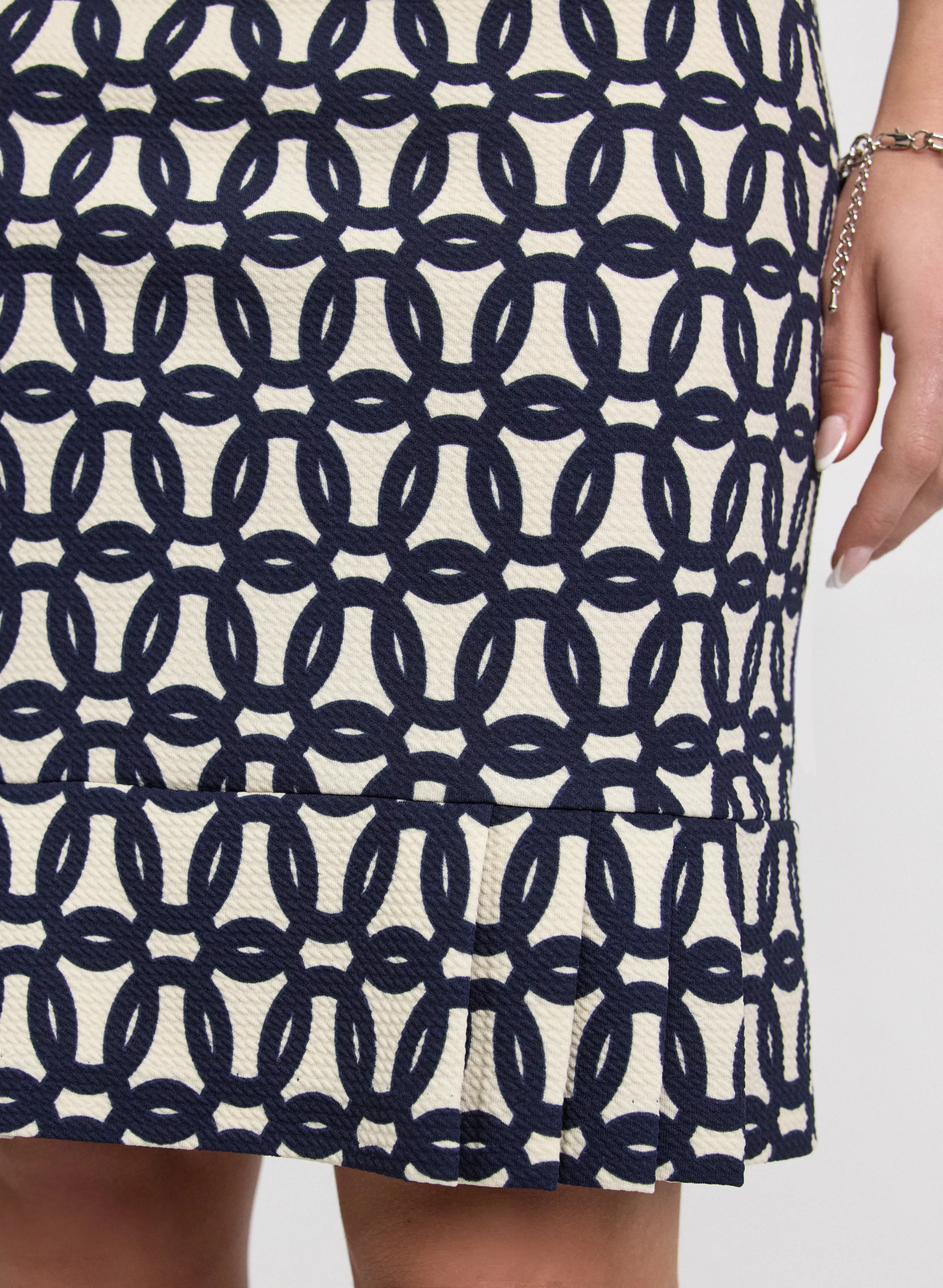 Day Geometric 3/4 Sleeve Boat Neck sold by Laura product image thumbnail 3