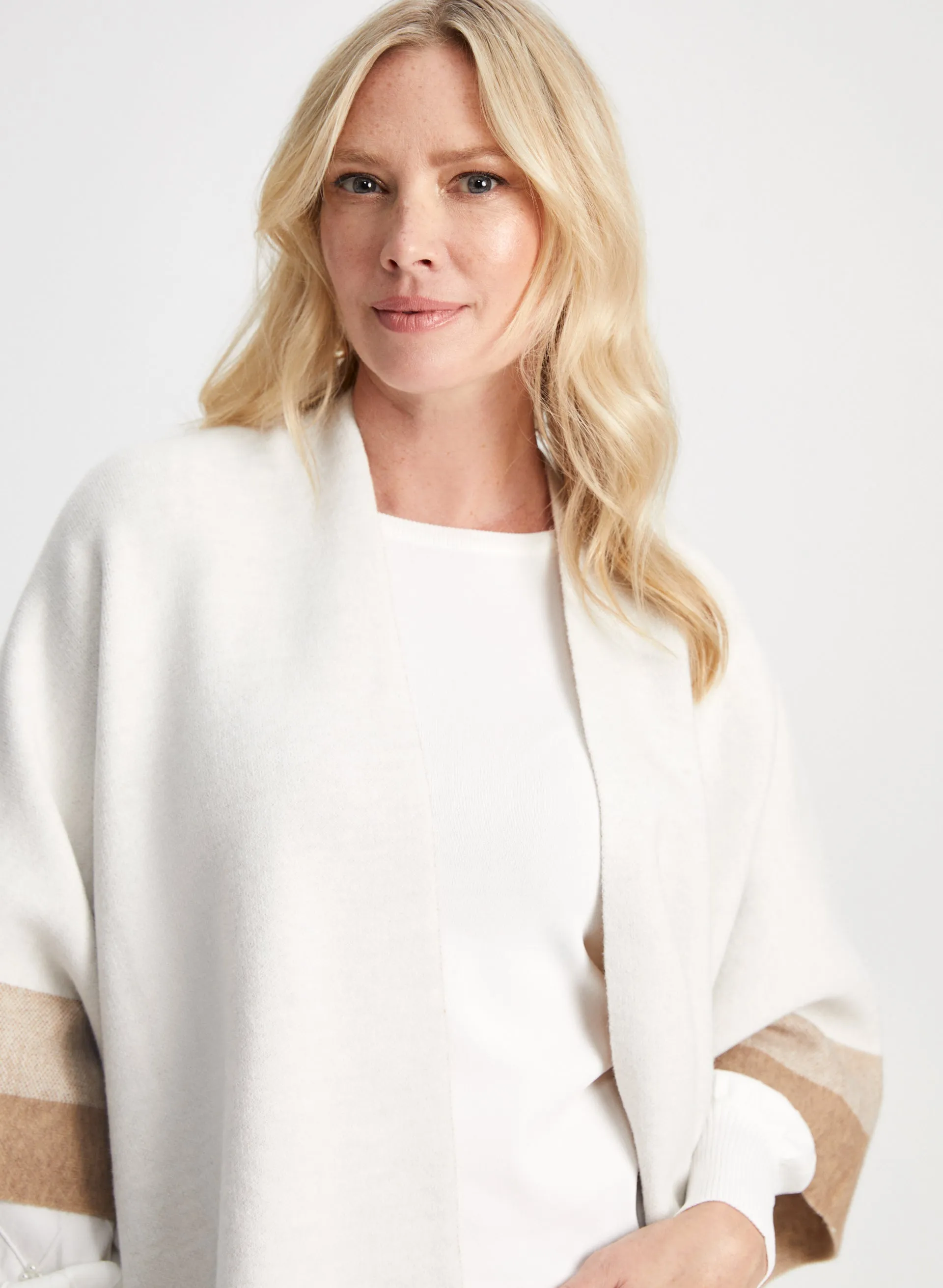 Three-Tone Ruana sold by Laura product image thumbnail 2