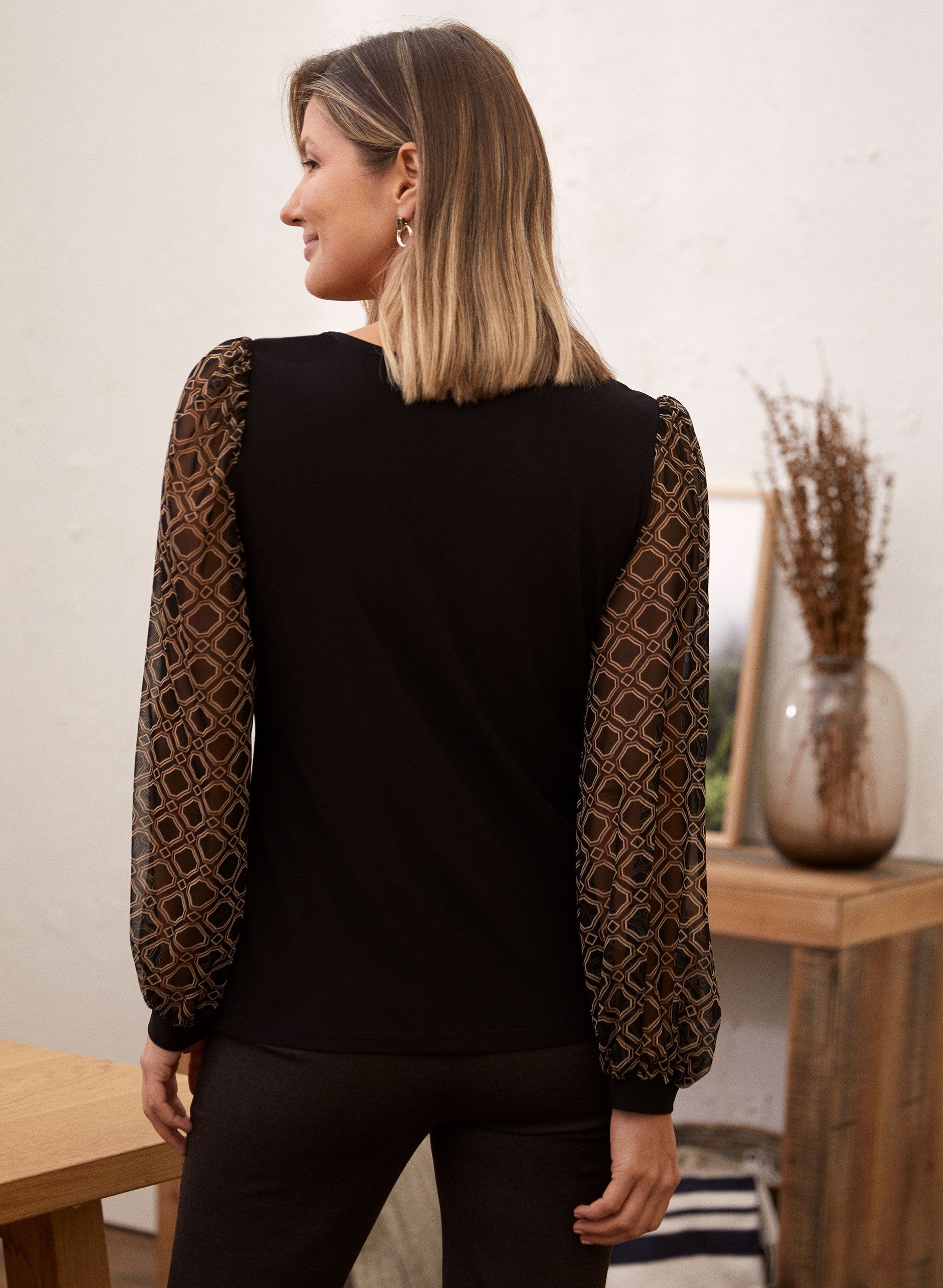 Geometric Print Balloon Sleeve Top sold by Laura product image thumbnail 3