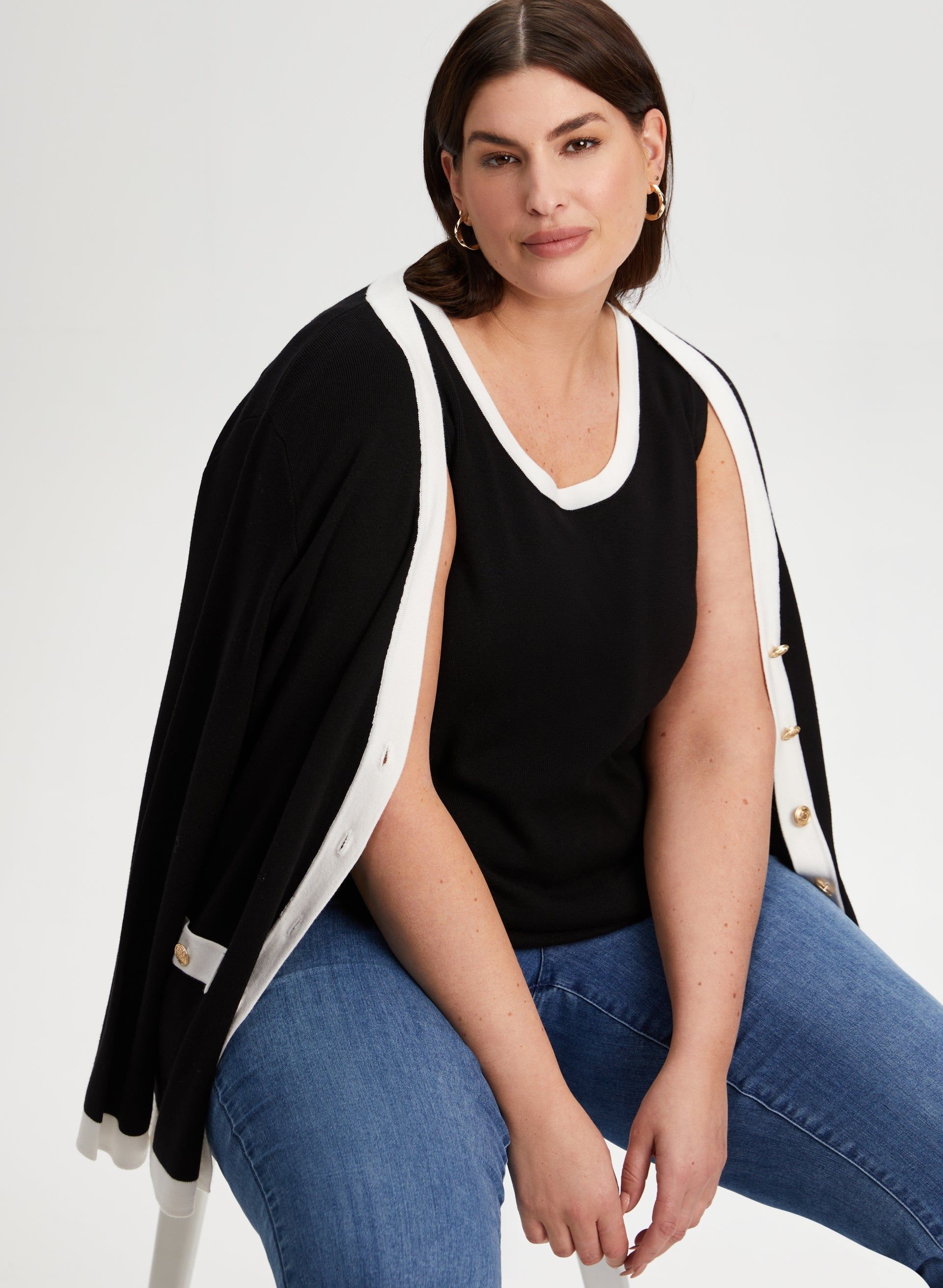 Sleeveless Crew Neck Sweater sold by Laura product image thumbnail 5