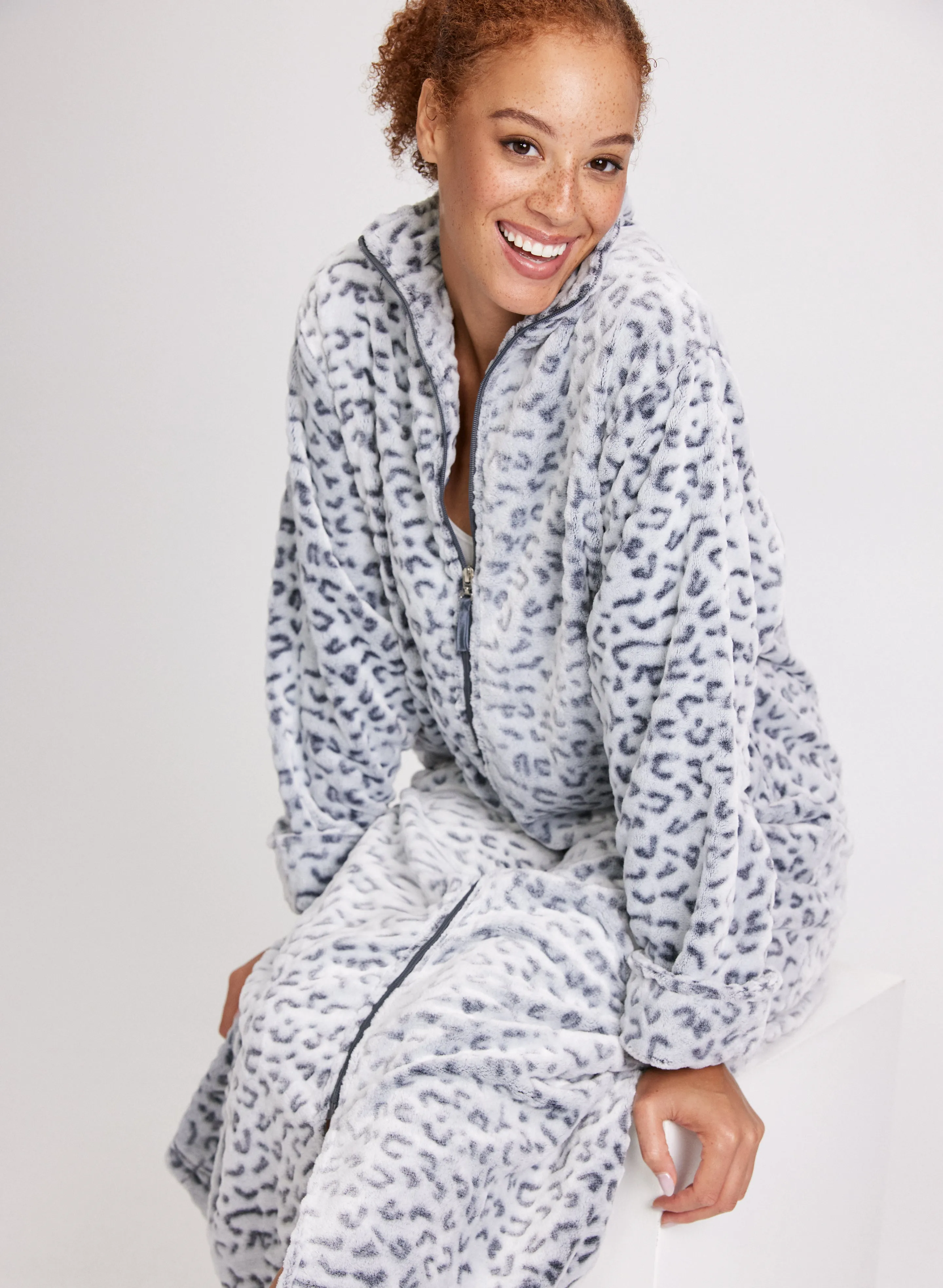 Leopard Print Zip-Front Robe sold by Laura product image thumbnail 4