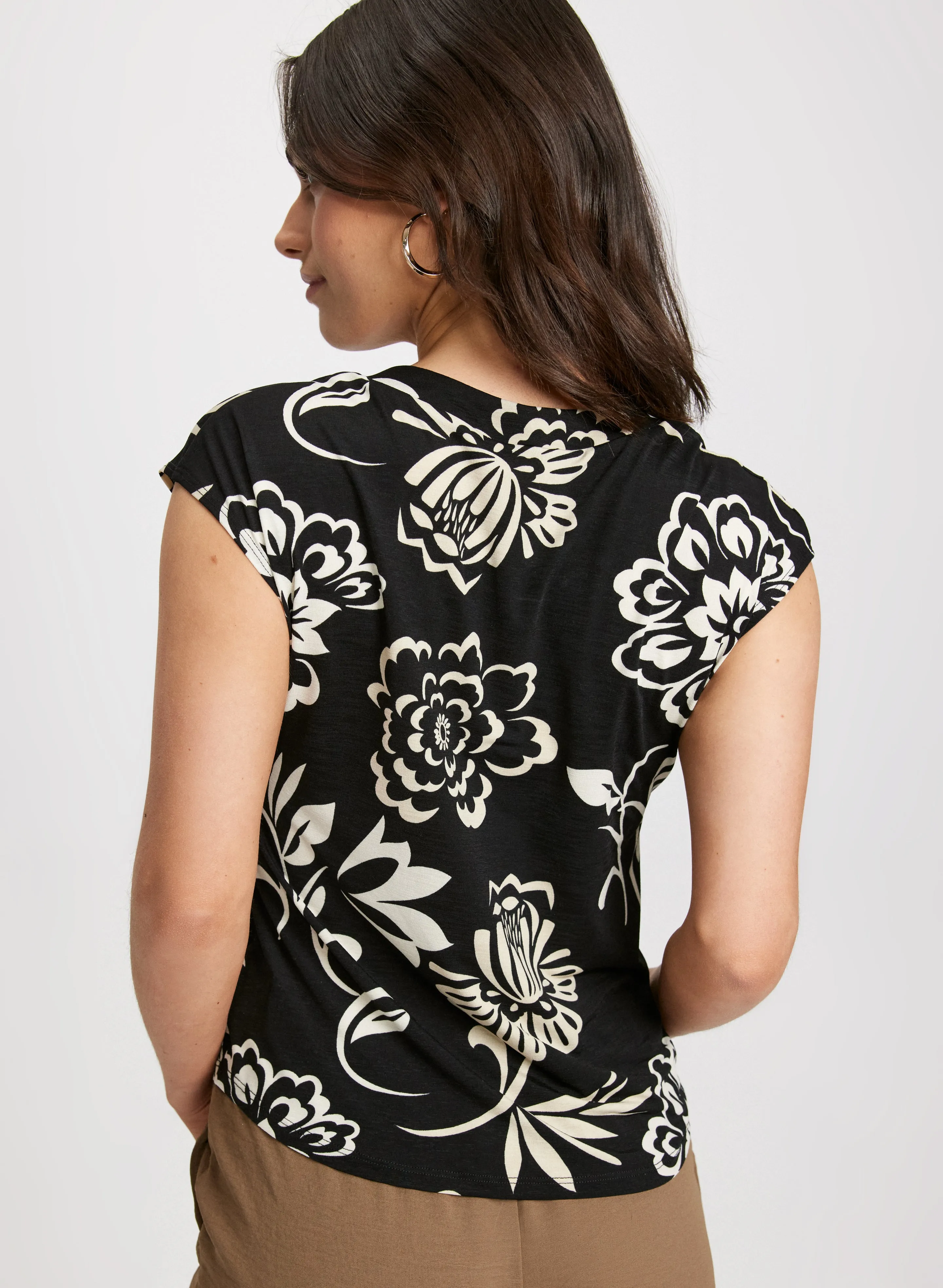 Split Neck Floral Top sold by Laura product image thumbnail 4