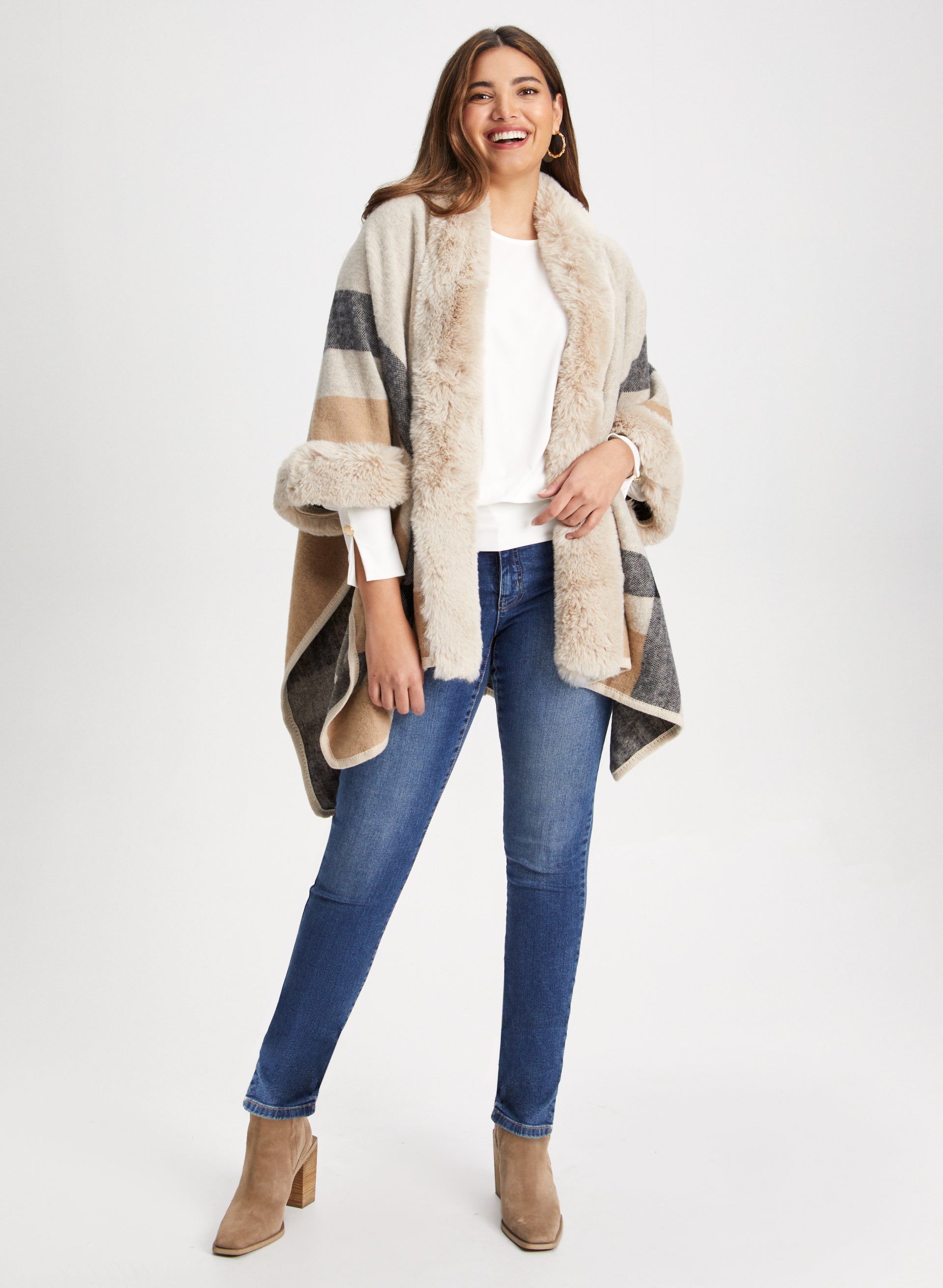 Faux-Fur & Plaid Poncho sold by Laura product image thumbnail 4