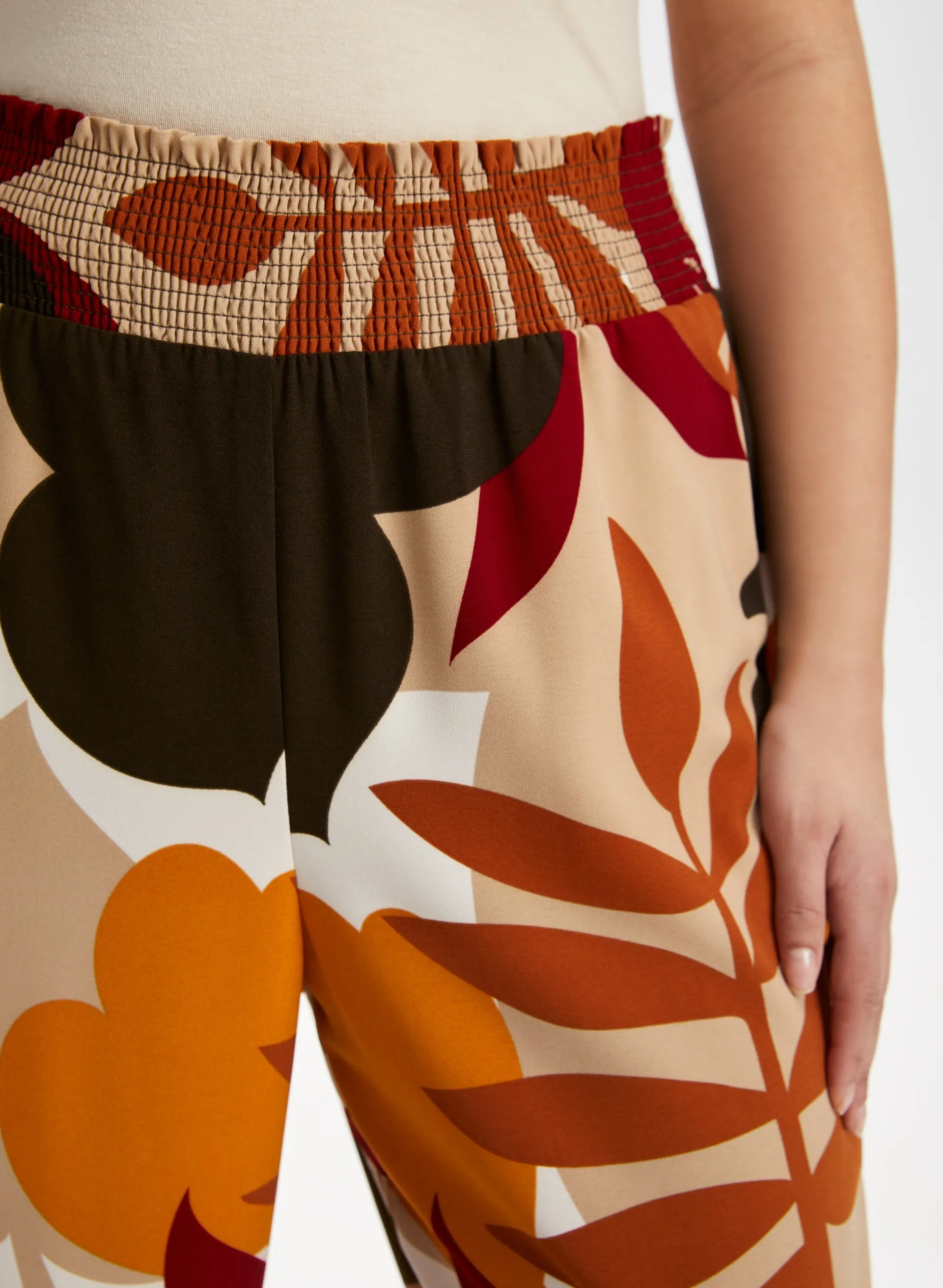 Printed Wide Leg Pull-On Pants sold by Laura product image thumbnail 4