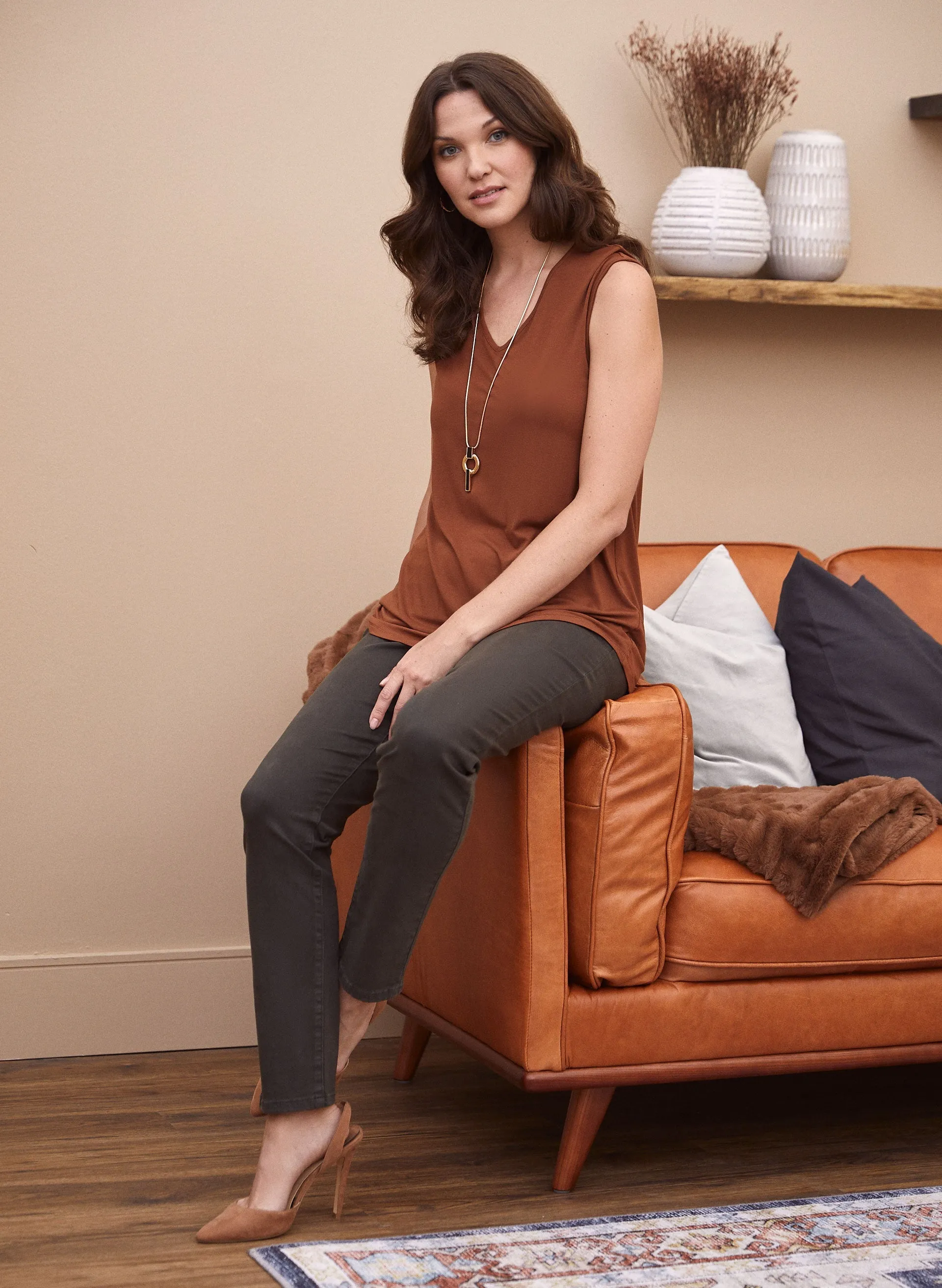 Sleeveless V-Neck Top sold by Laura product image thumbnail 3