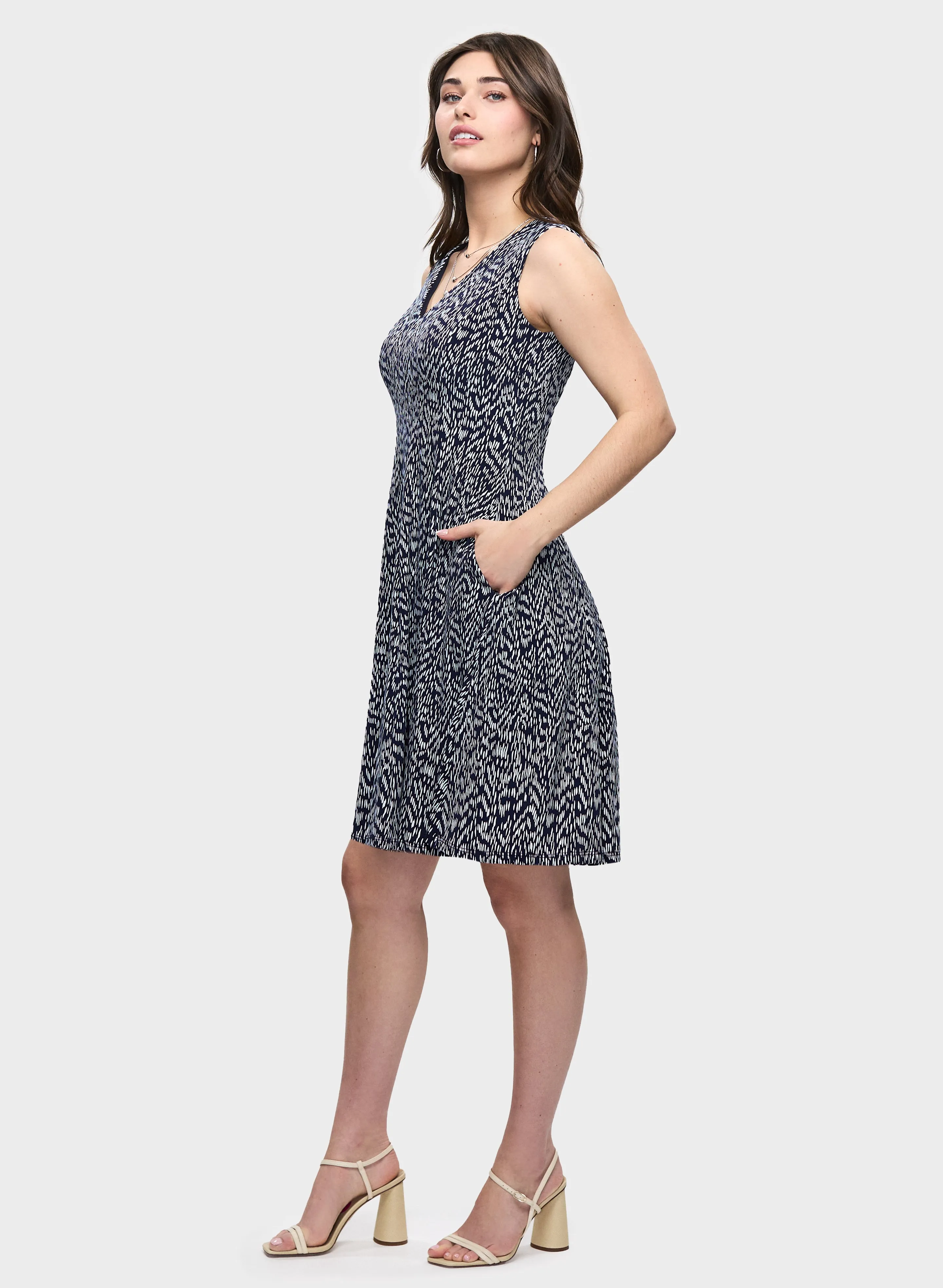 Abstract Motif Jersey Day Dress sold by Laura product image thumbnail 2
