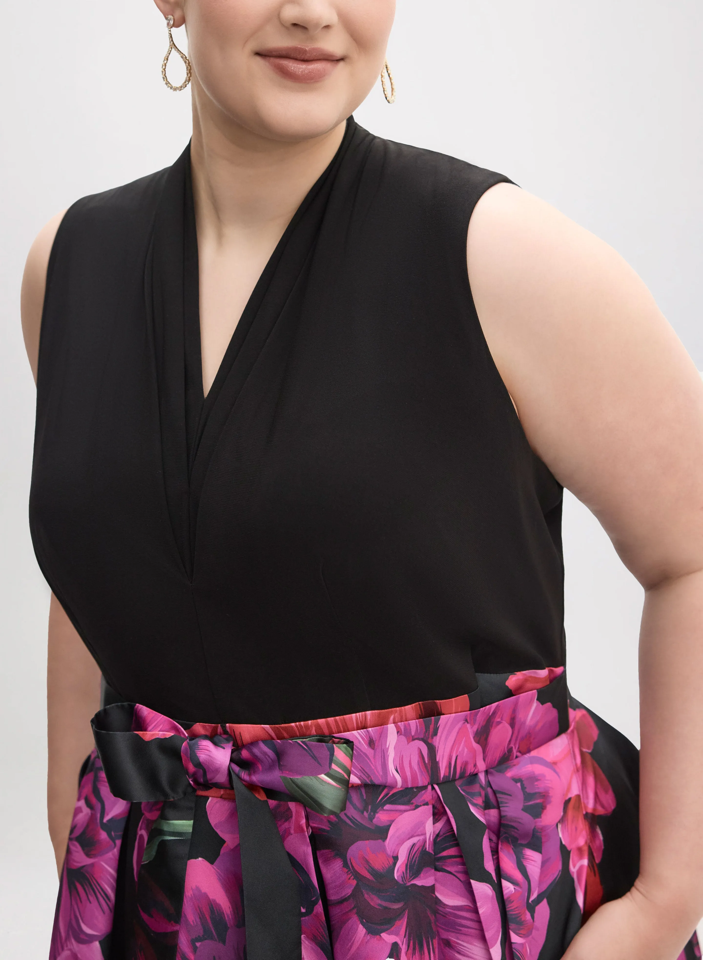 Sleeveless Floral Dress sold by Laura product image thumbnail 5