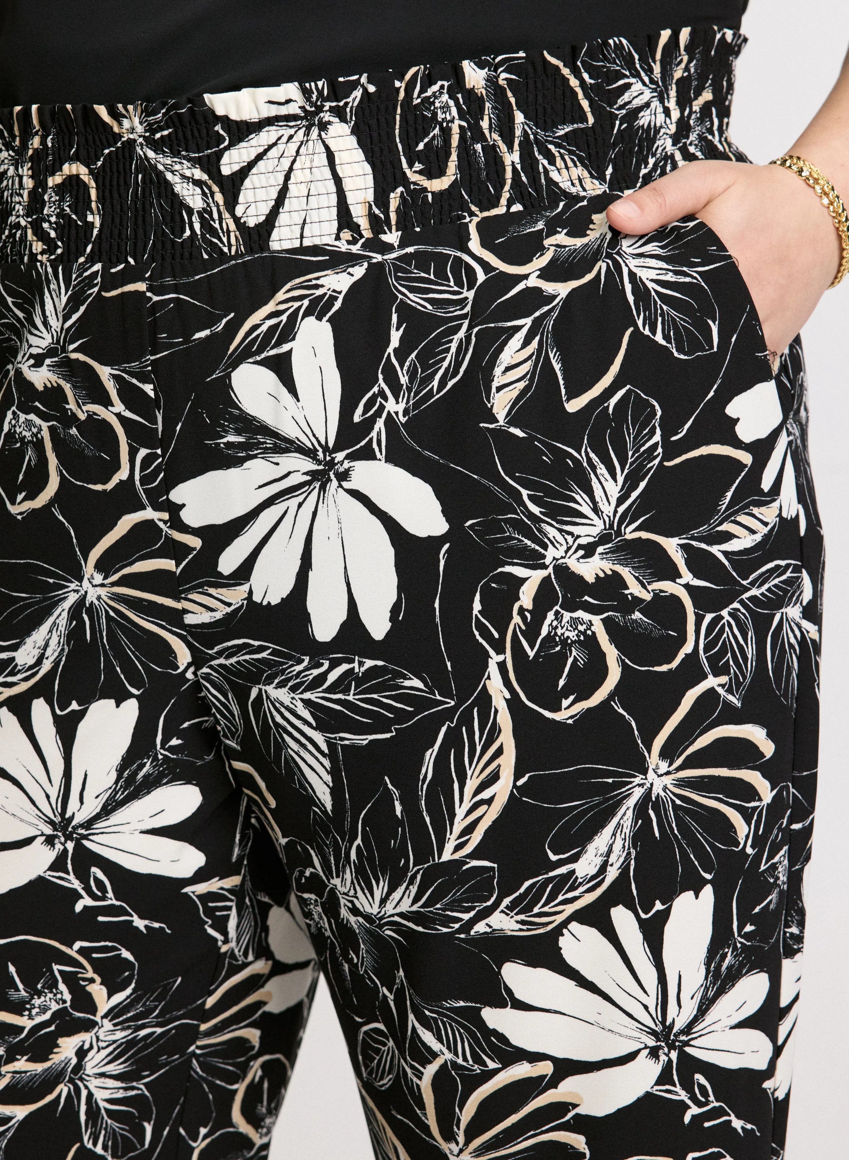 Crepe Floral Wide Leg Pants sold by Laura product image thumbnail 5