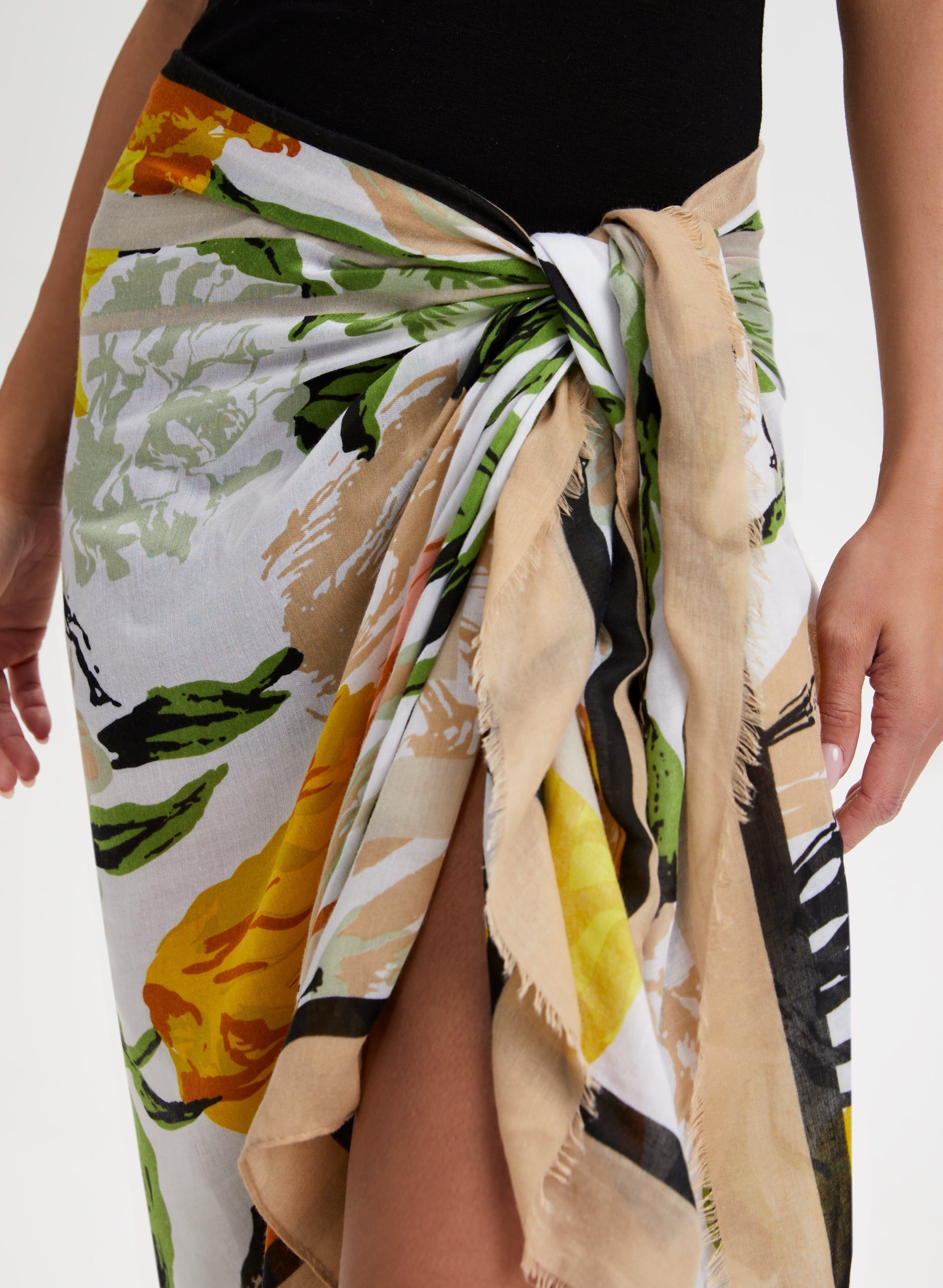 Abstract Floral Motif Scarf sold by Laura product image thumbnail 2