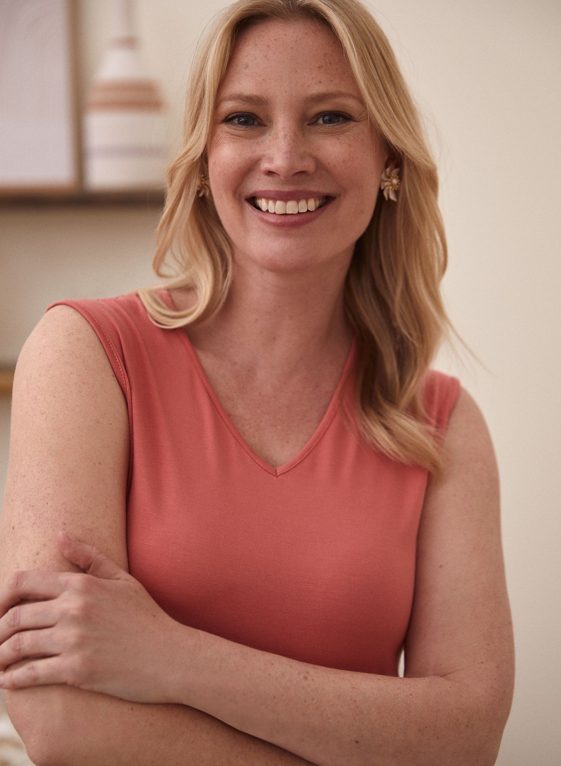 Sleeveless V-Neck Top sold by Laura product image thumbnail 3