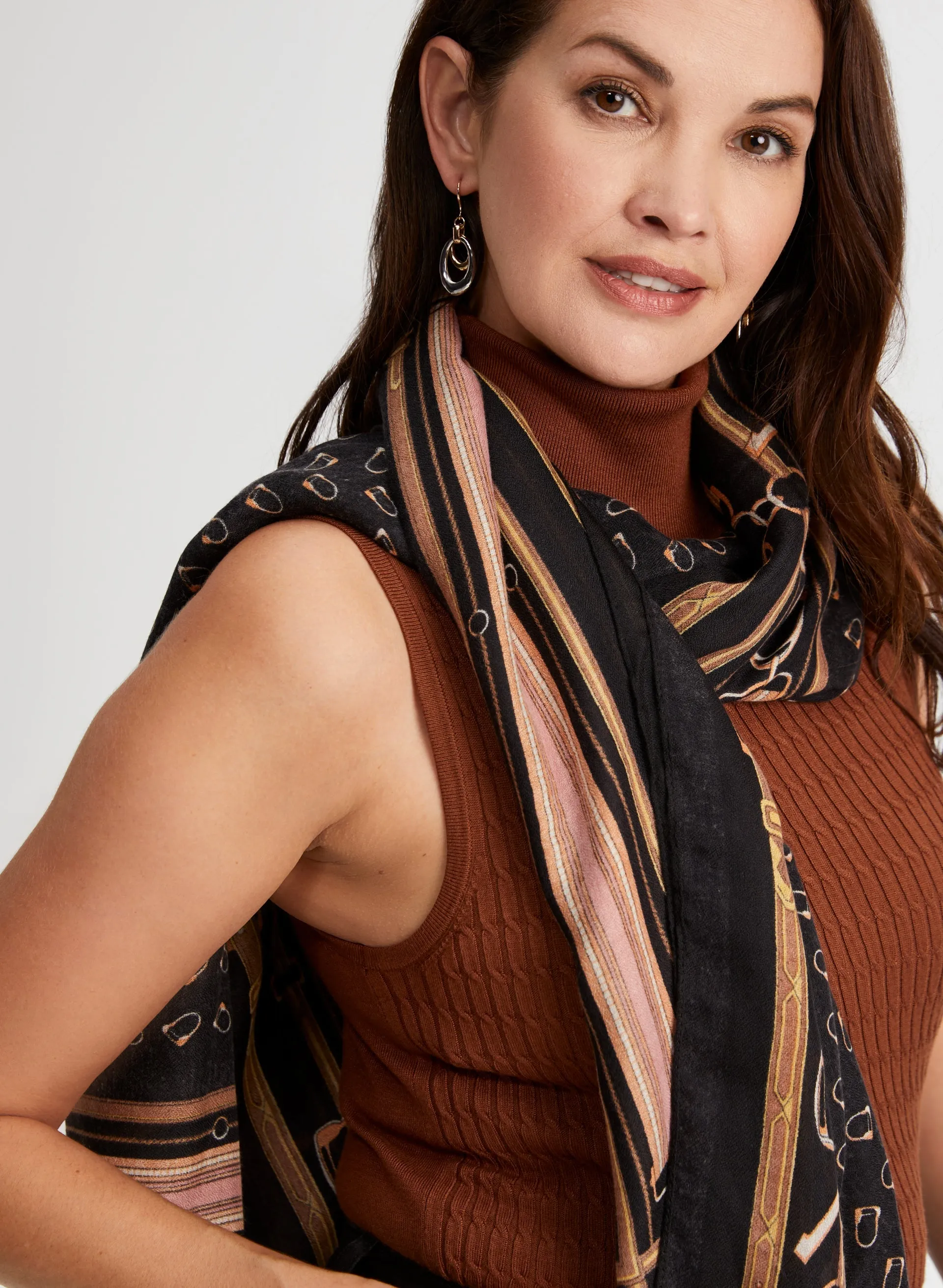 Geometric Horseshoe Print Scarf sold by Laura product image thumbnail 4