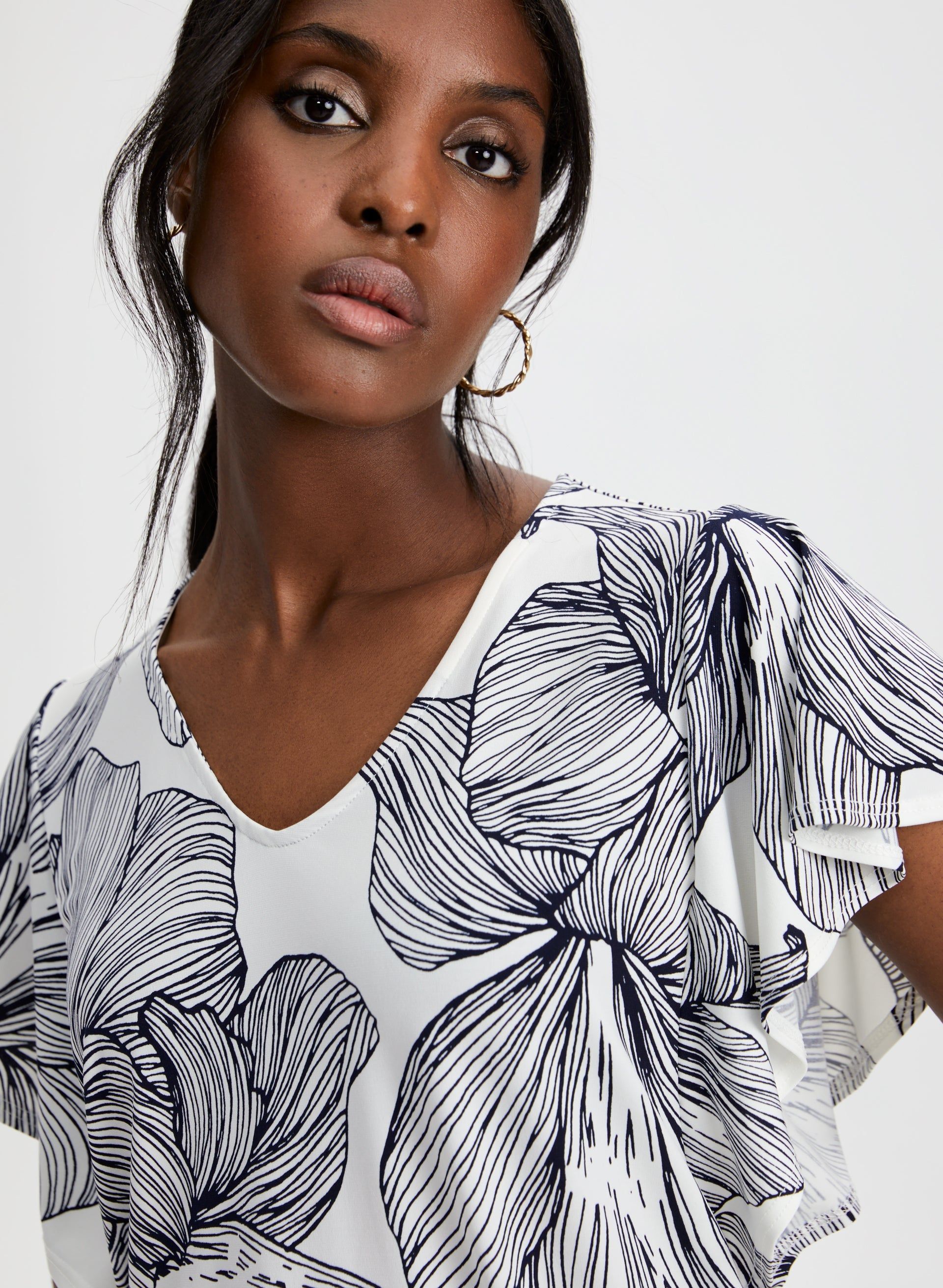 Floral Print Short Sleeve Top sold by Laura product image thumbnail 3