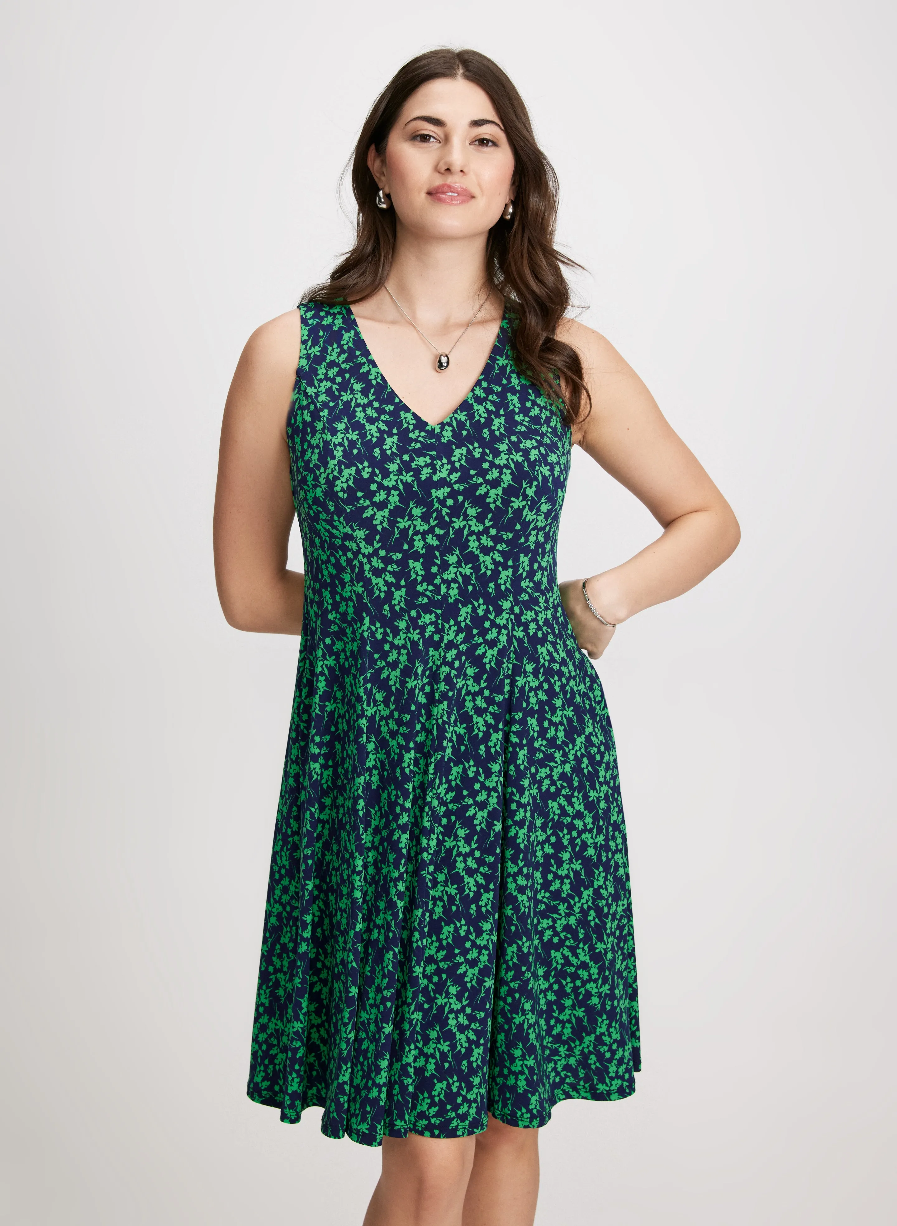 Sleeveless V-Neck Floral Dress sold by Laura product image thumbnail 4