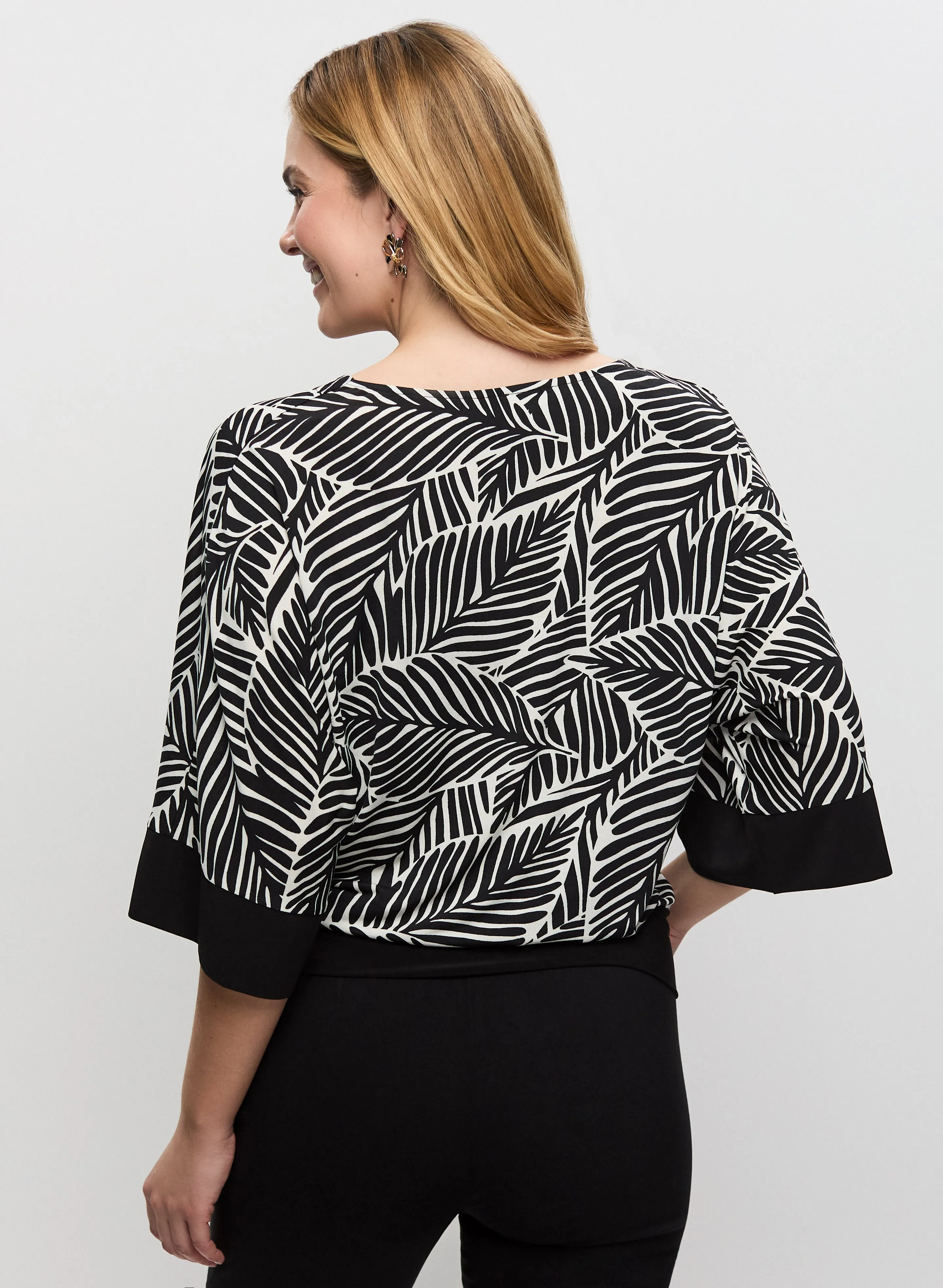Abstract Leaf Motif Top sold by Laura product image thumbnail 4